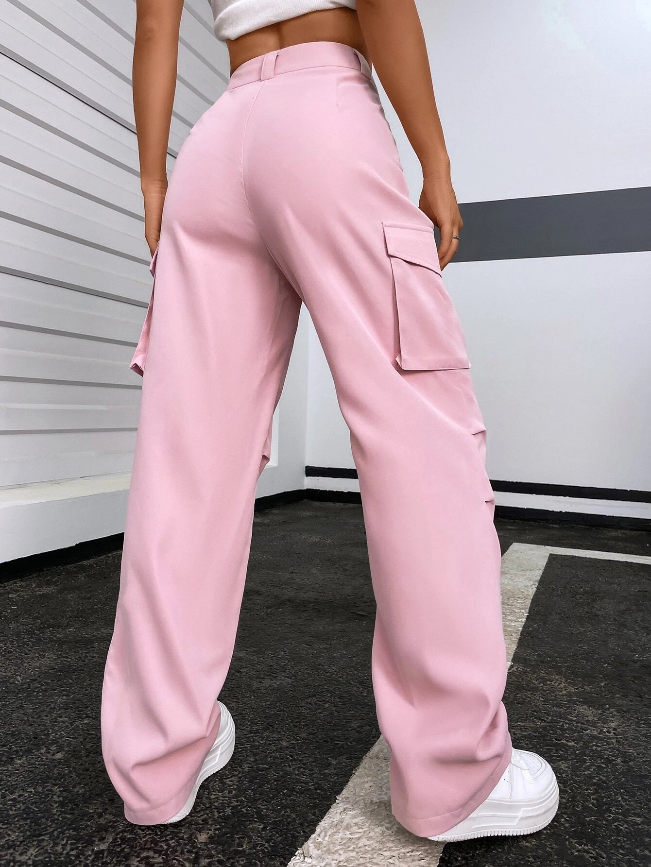 Regular Fit High Waist Cargo Pants – lifestyle view 36