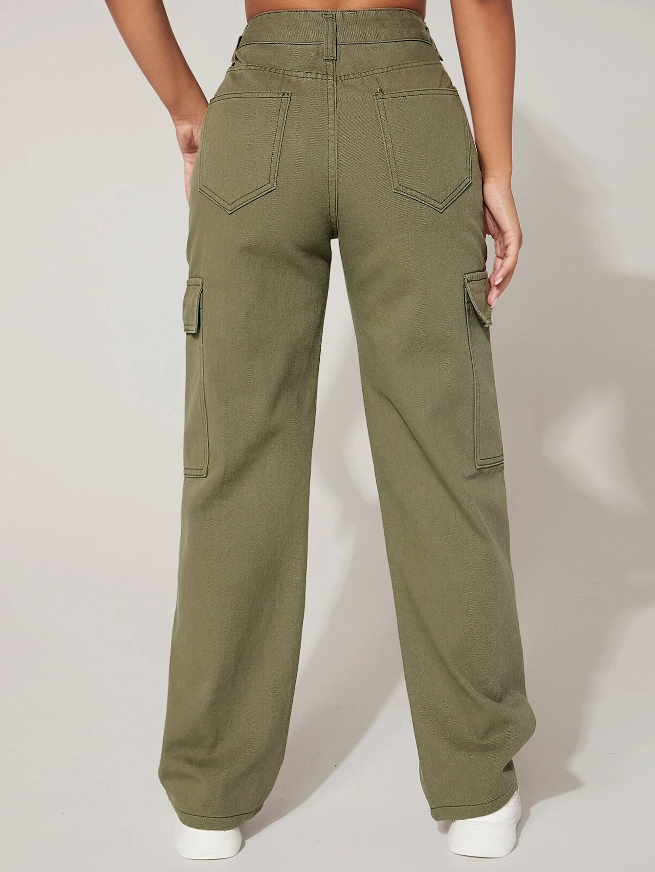 Flap Pocket Cargo Jeans in Green – pocket detail close-up