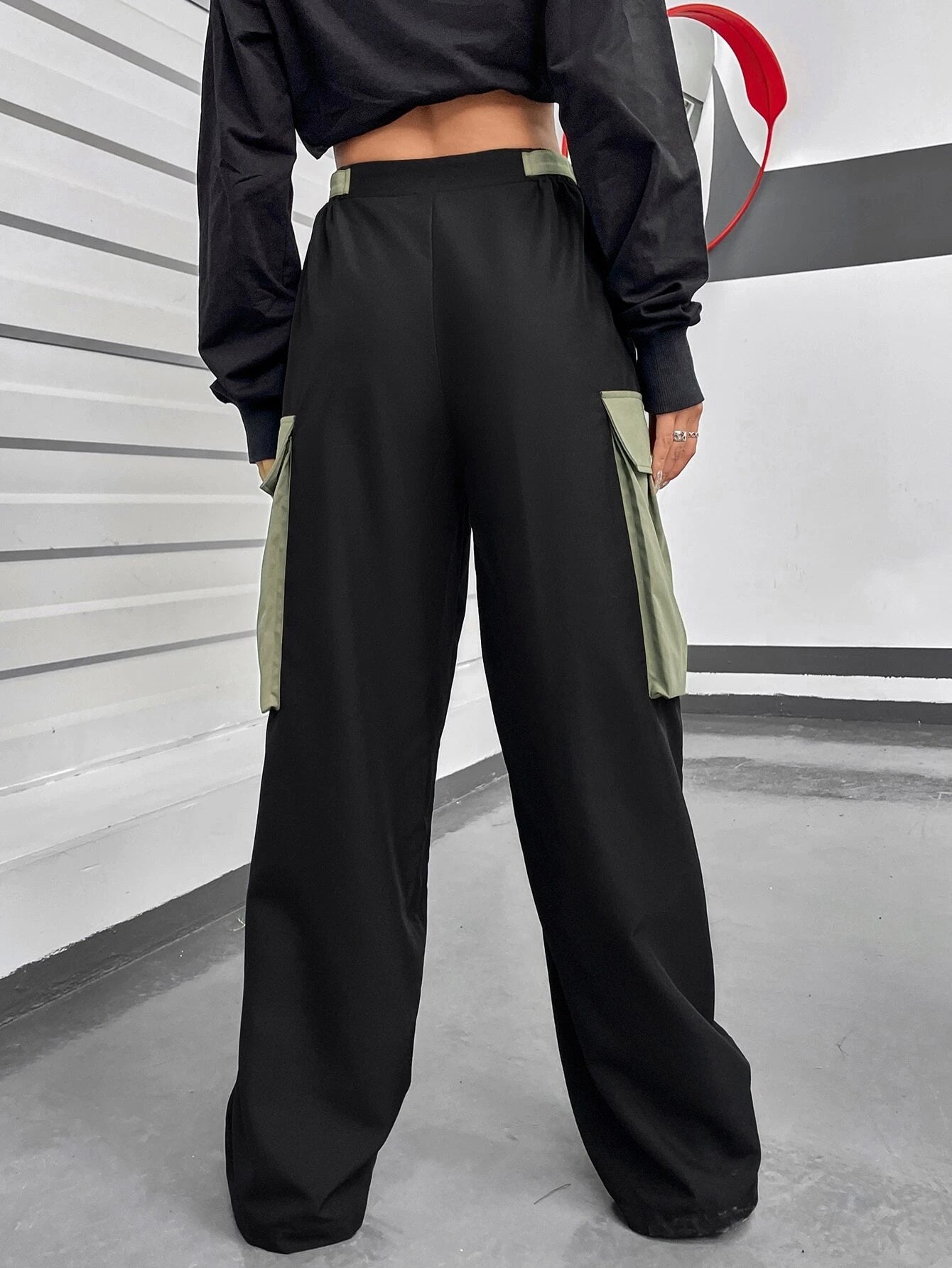 Gorpcore Low Rise Flap Pocket Cargo Pants – back view detail