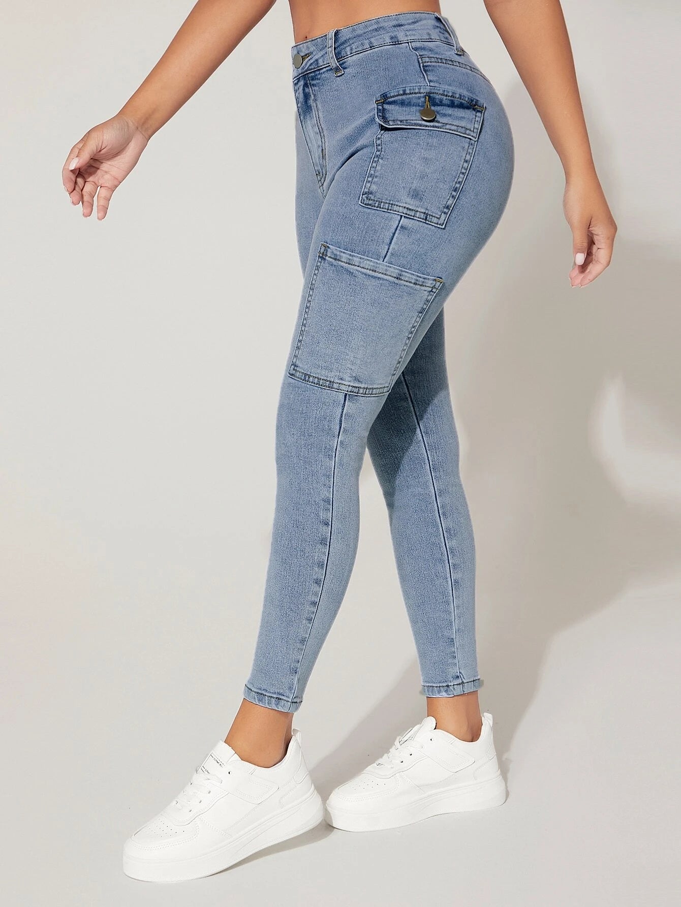 Side Cargo Jeans With Flap Pockets – fit and style view