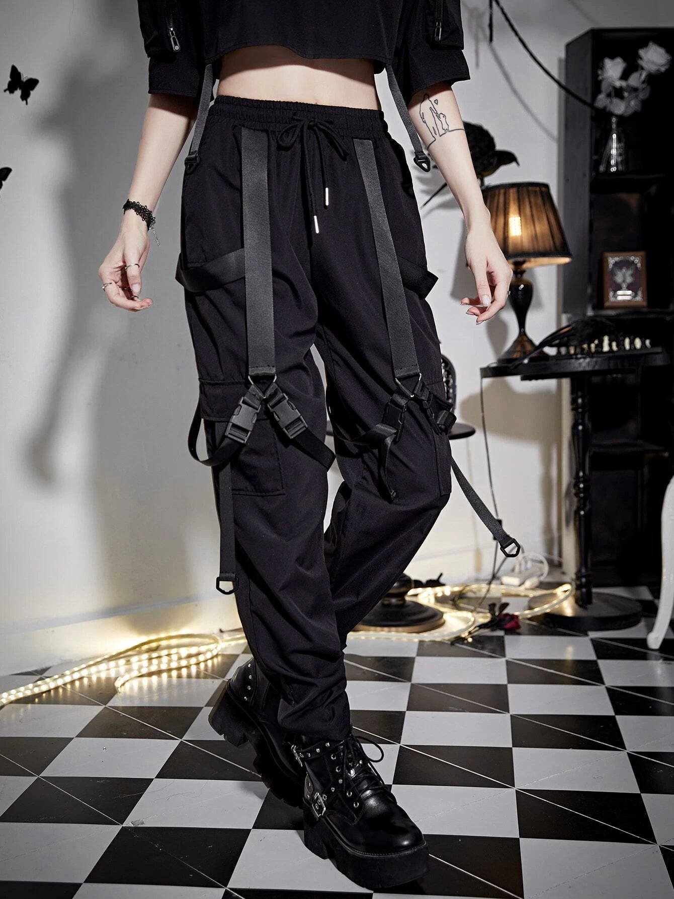 Buckle Tape Attached Cargo Pants – pocket detail close-up
