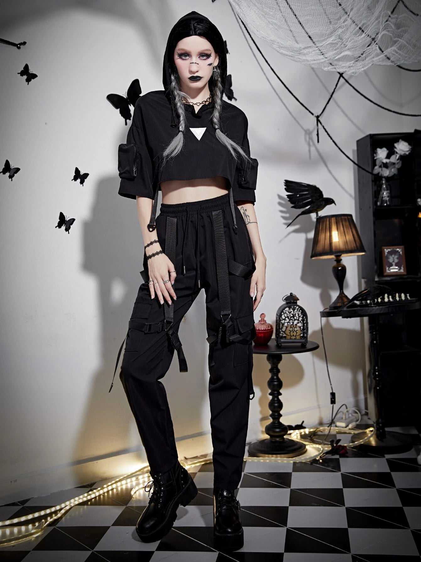 Buckle Tape Attached Cargo Pants – waistband detail