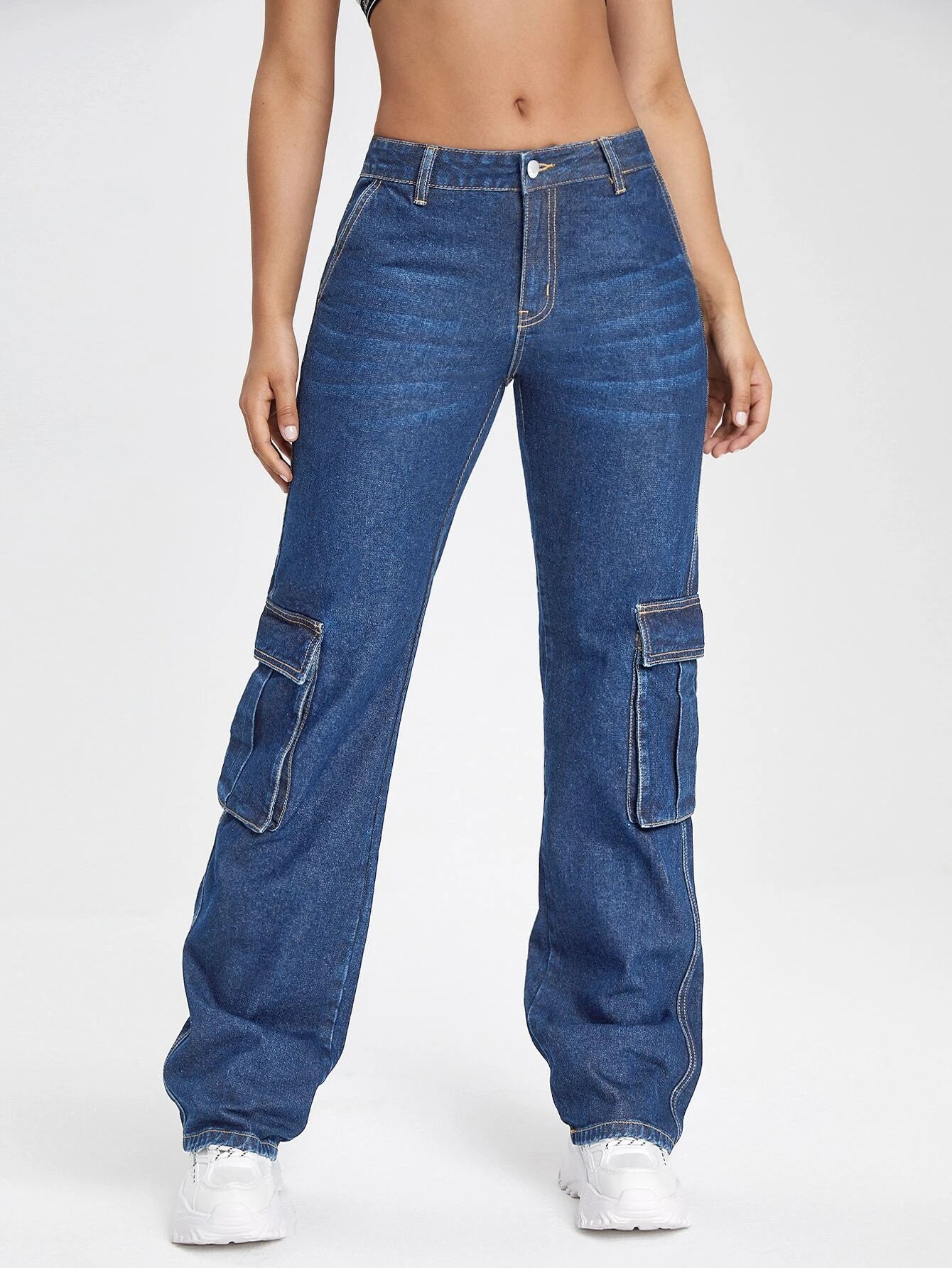Zipper Fly Regular Fit Denim Cargo Jeans – waistband detail