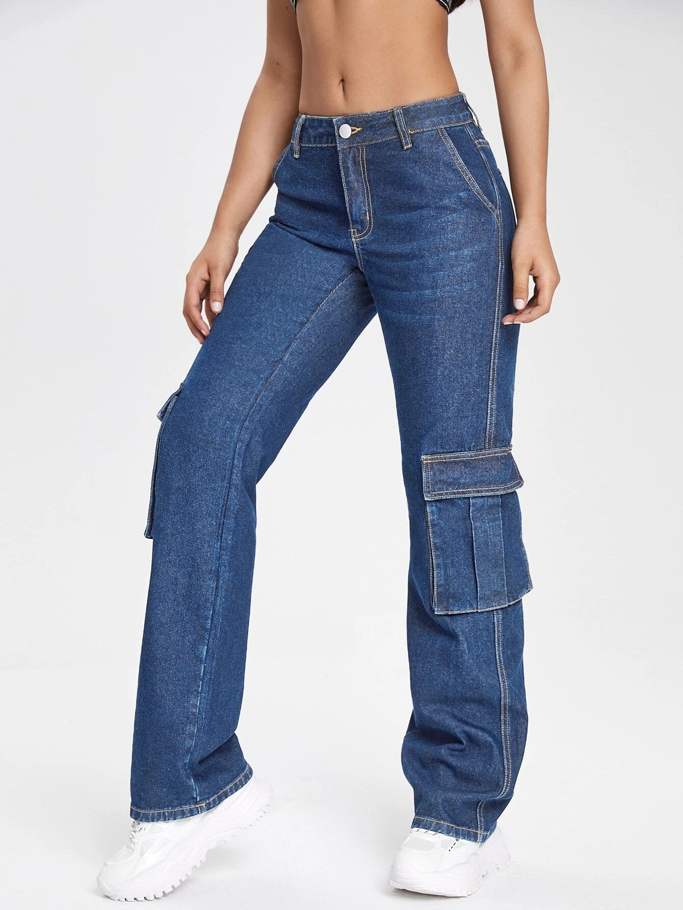 Zipper Fly Regular Fit Denim Cargo Jeans – pocket detail close-up