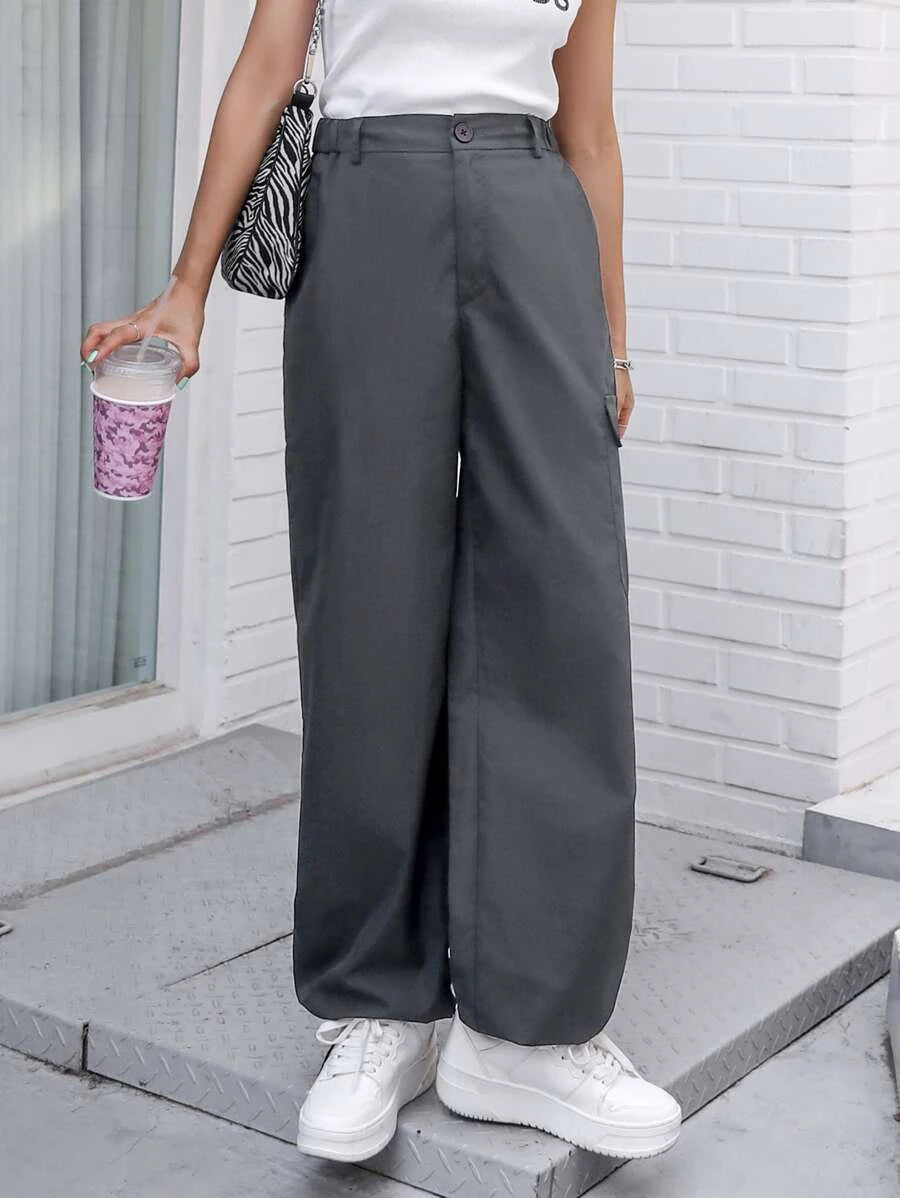 Flap Pocket Drawstring Hem Cargo Pants in Black – women's cargo pants front view