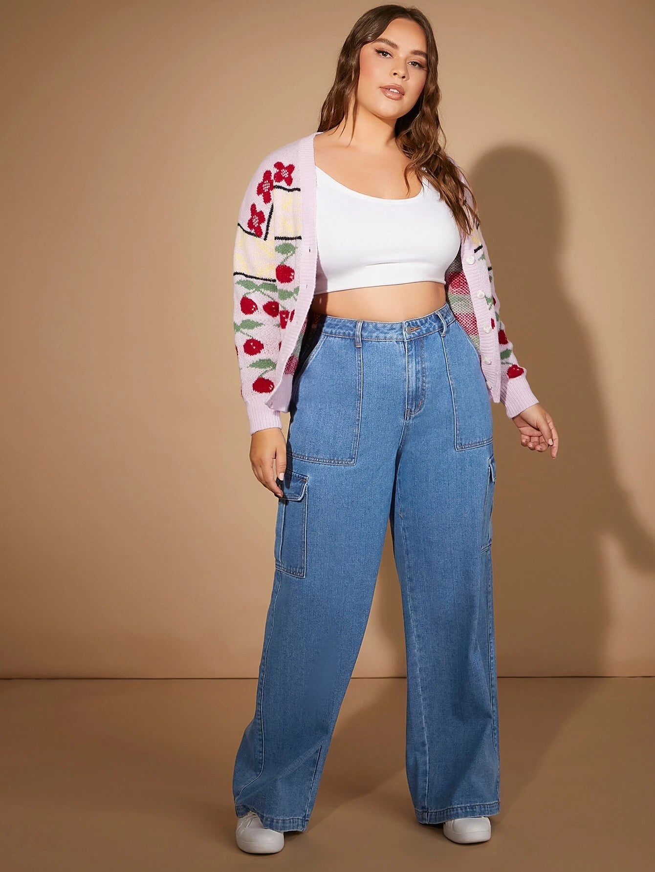 Zipper Fly Pockets Cargo Jeans – full length outfit view