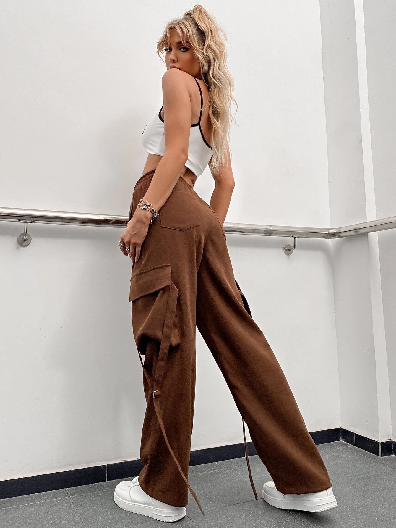 Brown Waist Flap Pocket Cargo Pants – back view detail
