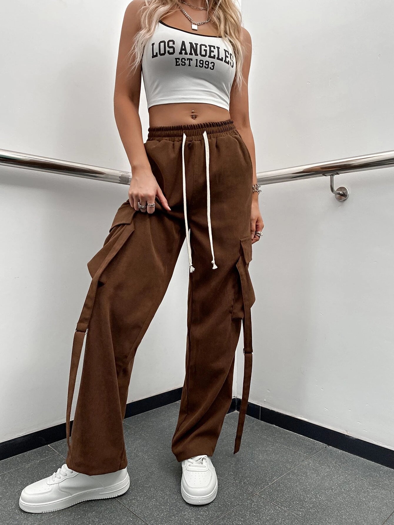 Brown Waist Flap Pocket Cargo Pants – full length outfit view