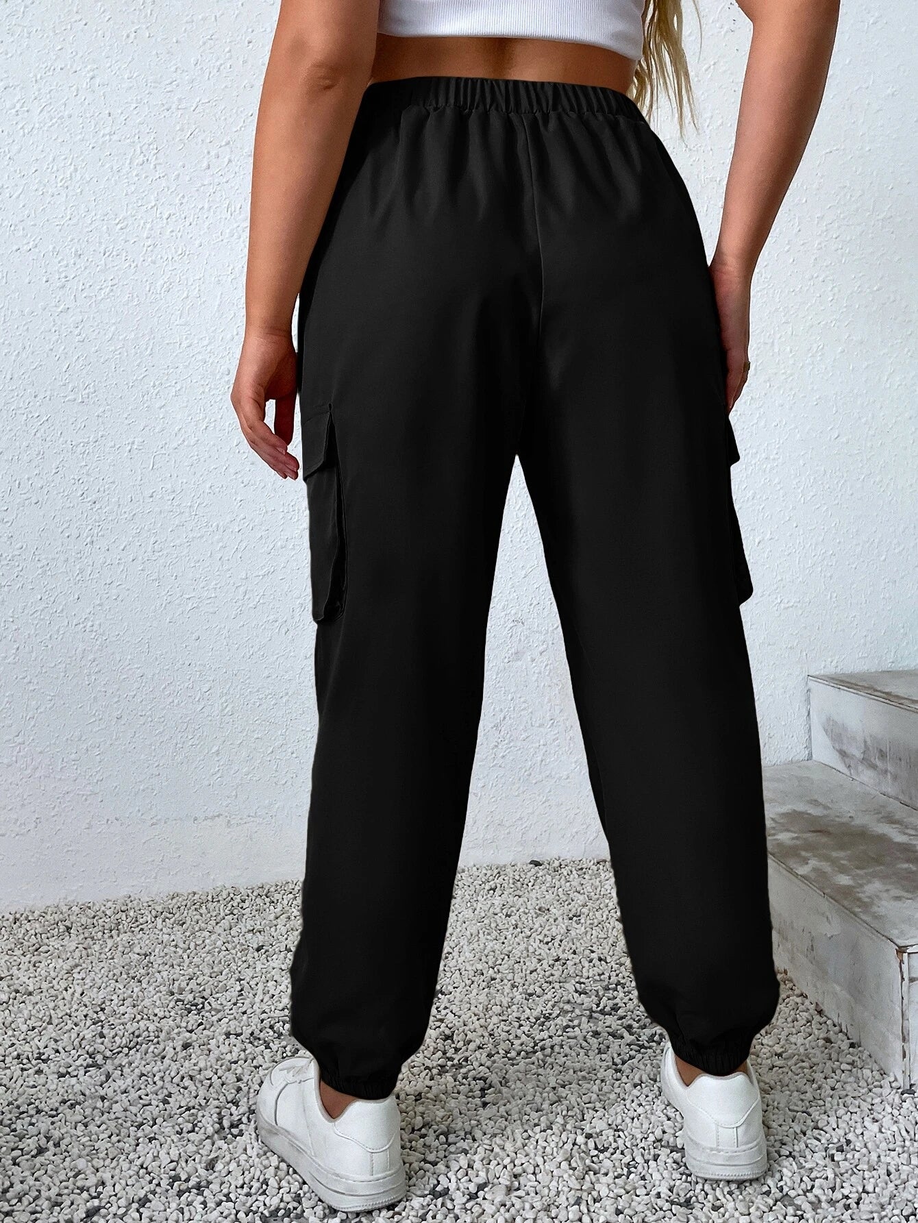 High Waist Pocket Cargo Pants – waistband detail