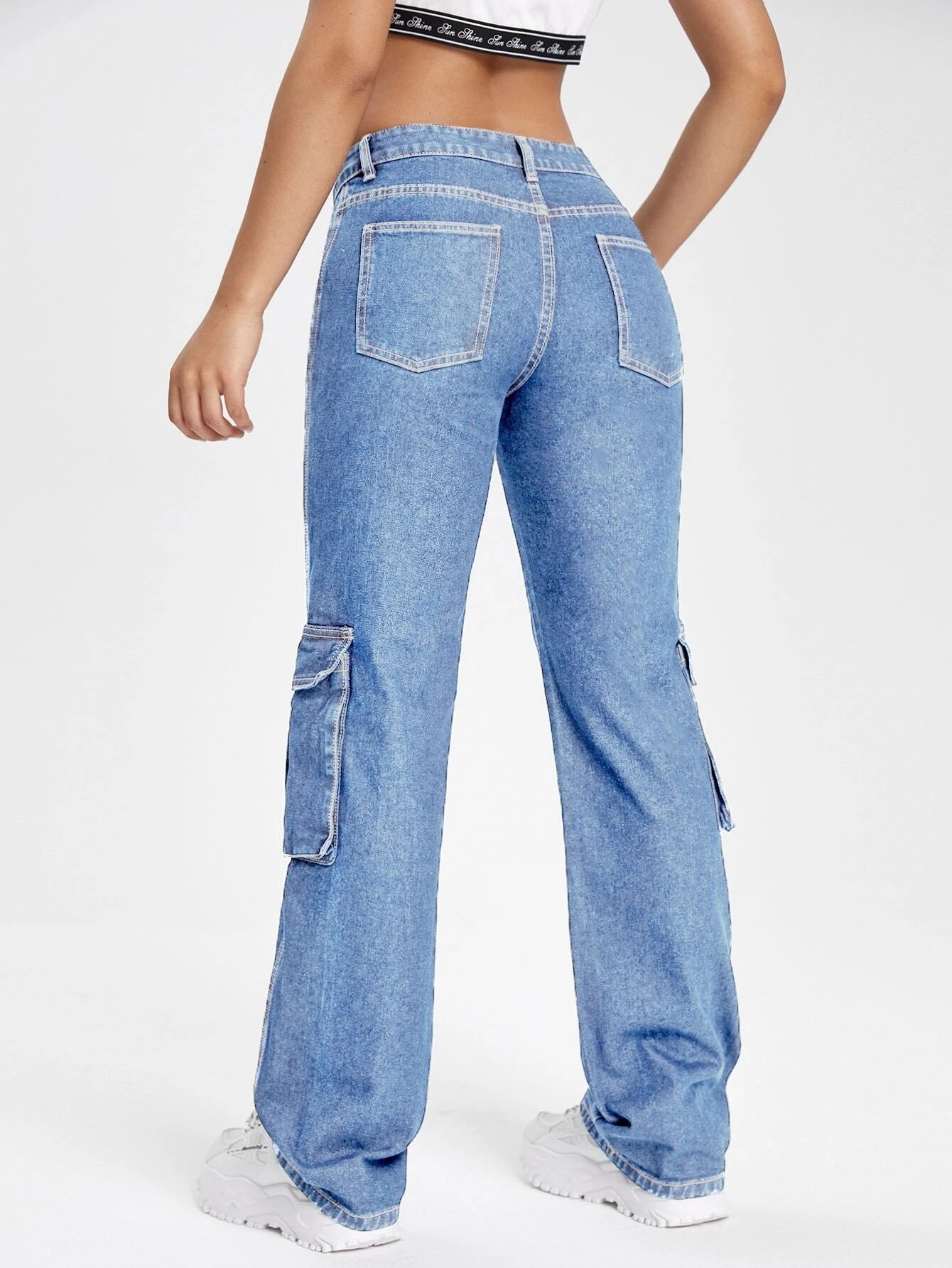 Plain Flap Pocket Regular Fit Cargo Jeans – back view detail