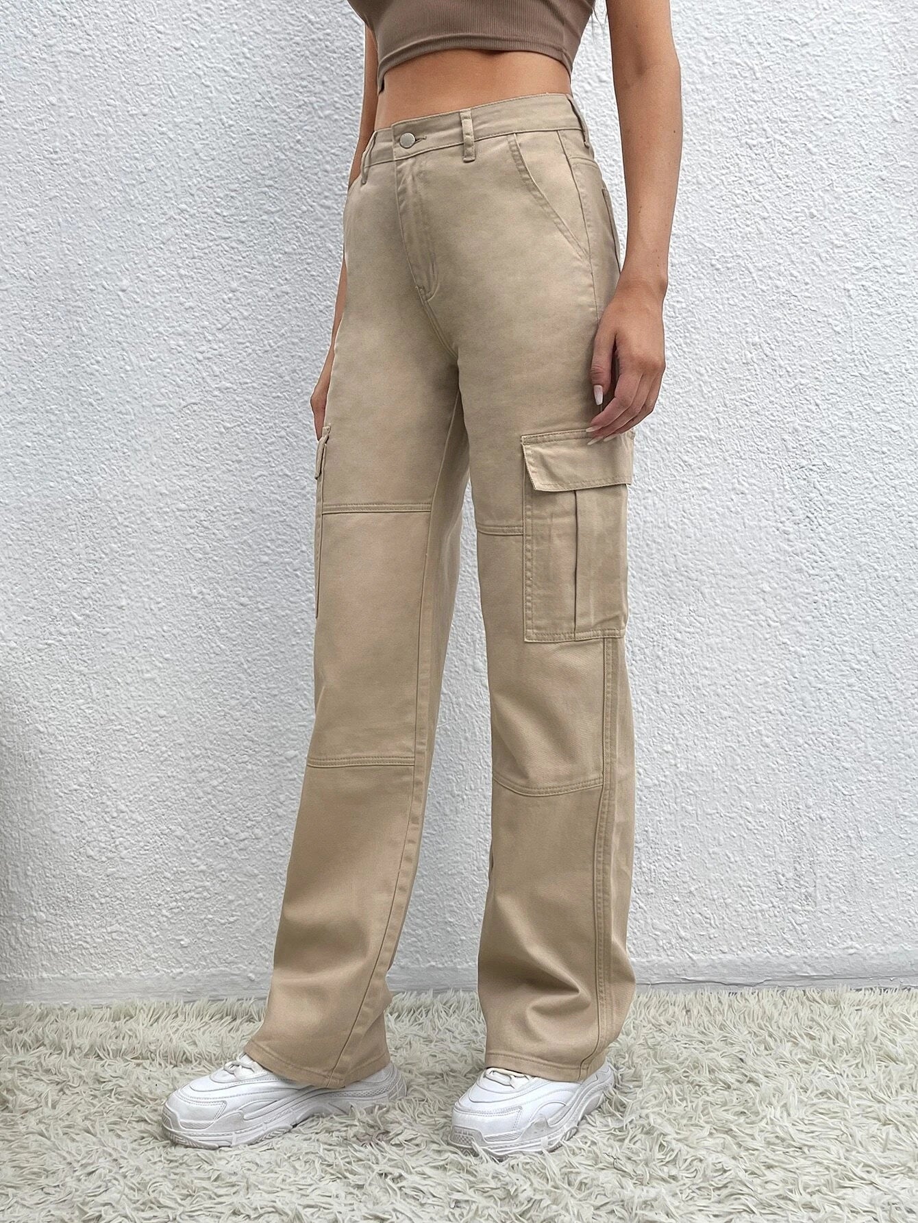 Button Flap Pocket Cargo Jean – pocket detail close-up