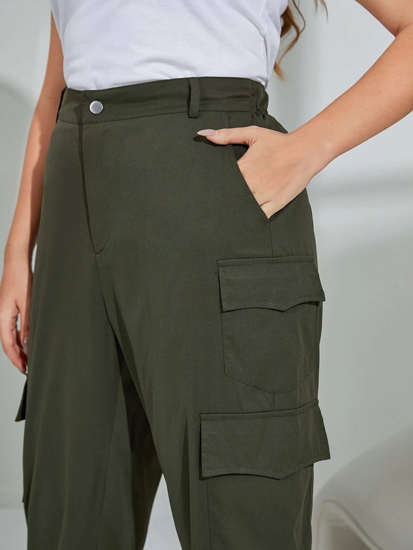 Flap Pocket Casual Green Cargo Pants – waistband detail