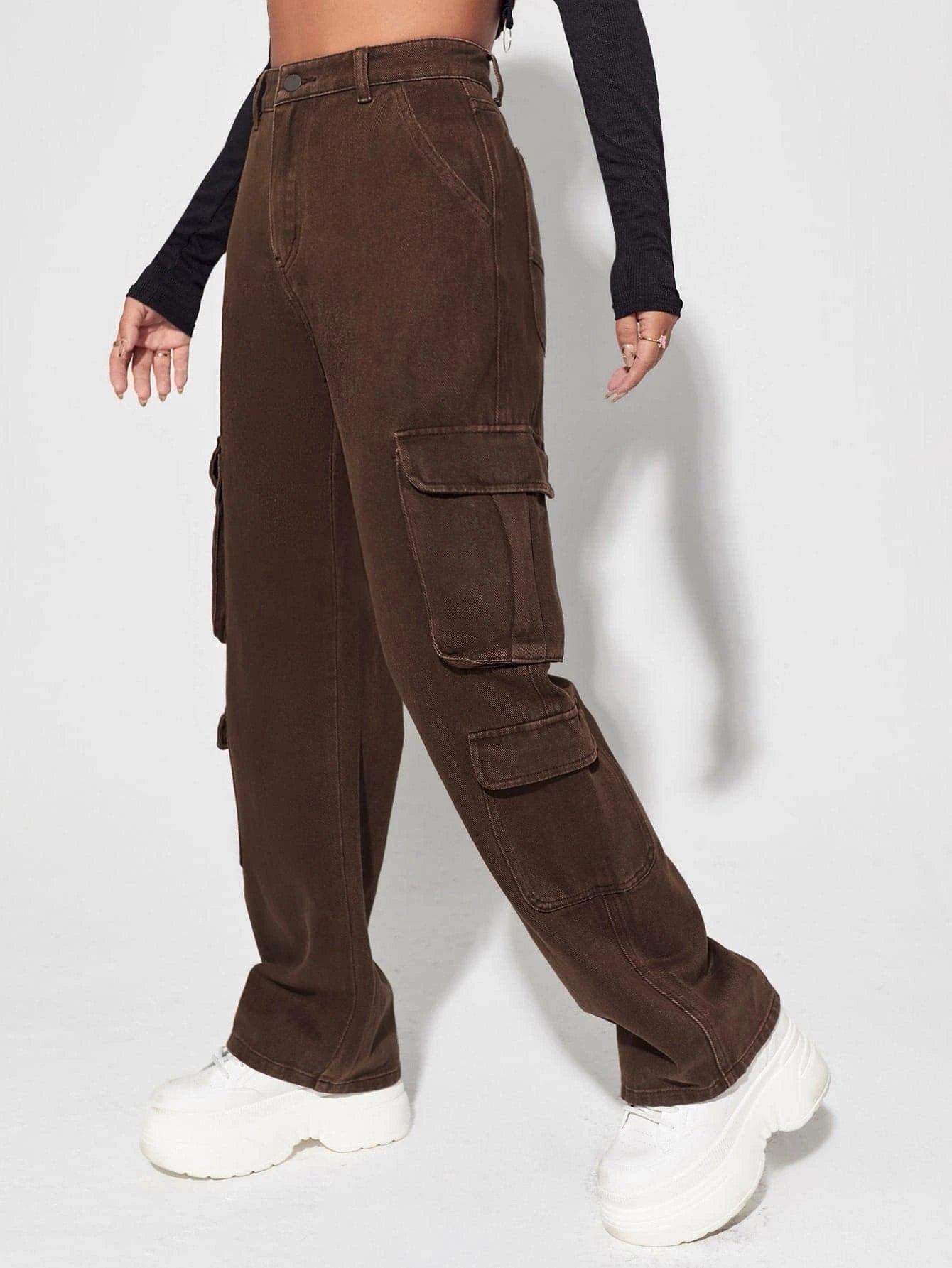 High Waisted Cargo Jeans – fabric detail close-up