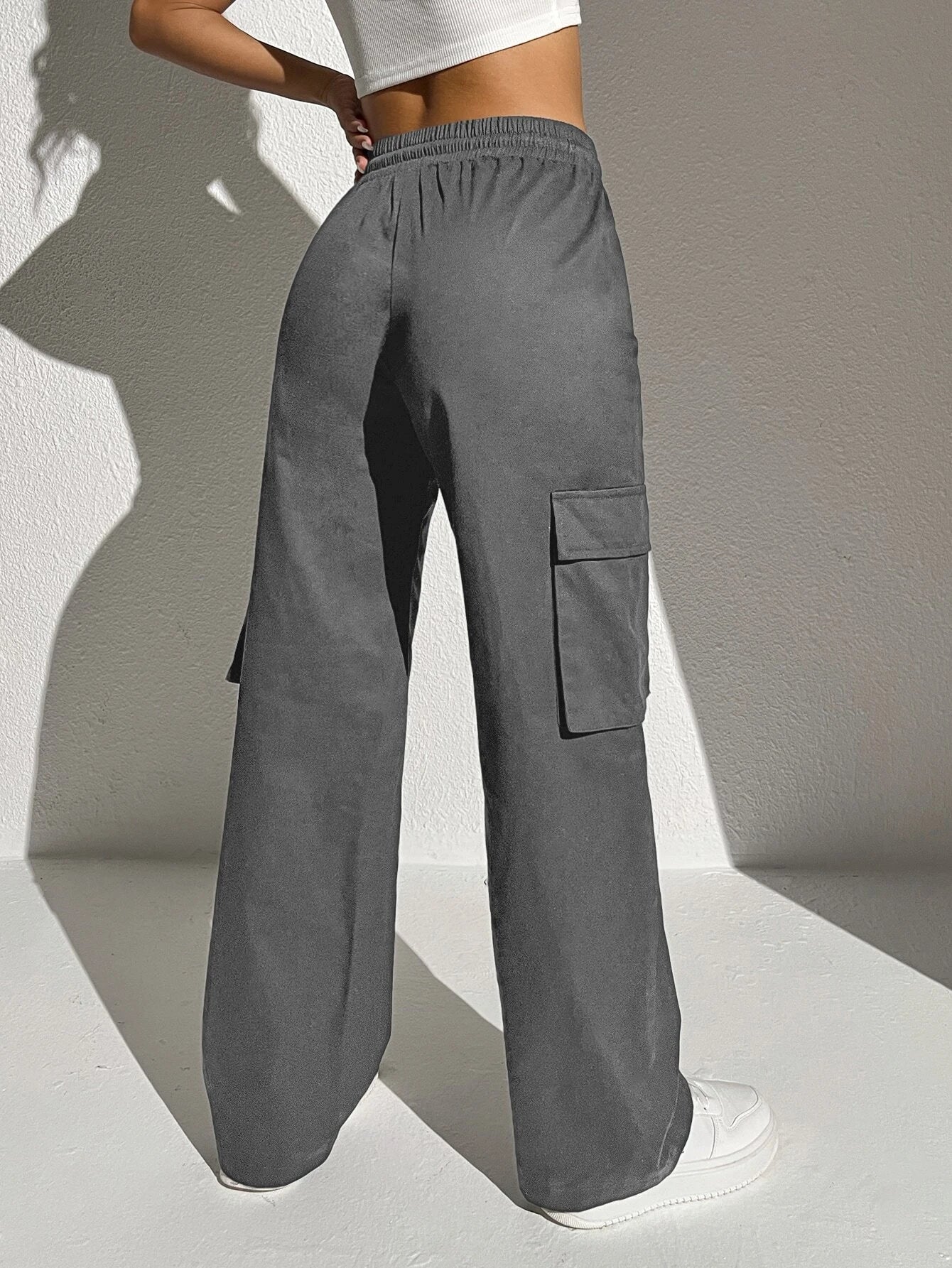 Plain Waist Cargo Pants – waistband detail