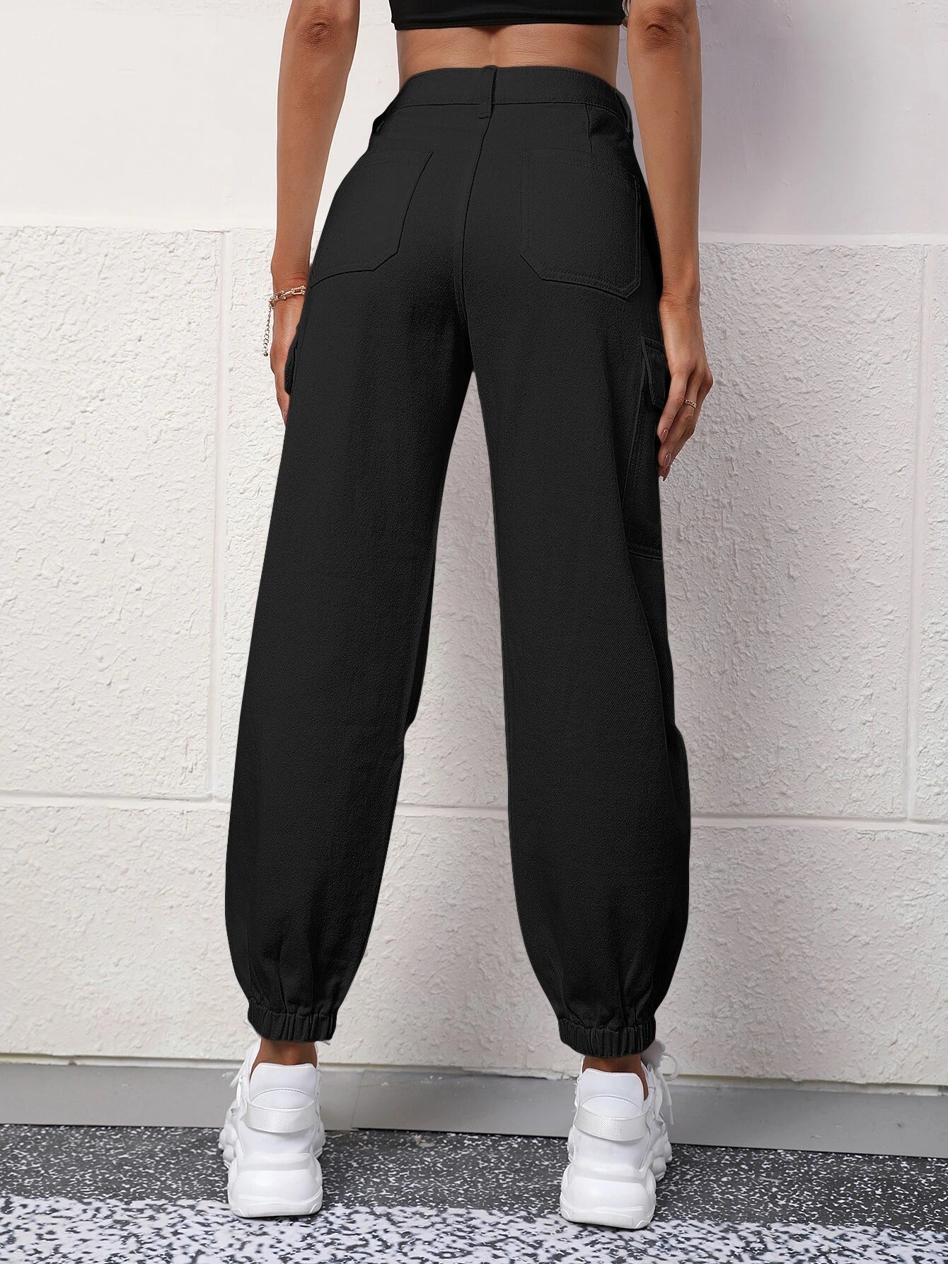 High Rise Ripped Cargo Jean – pocket detail close-up