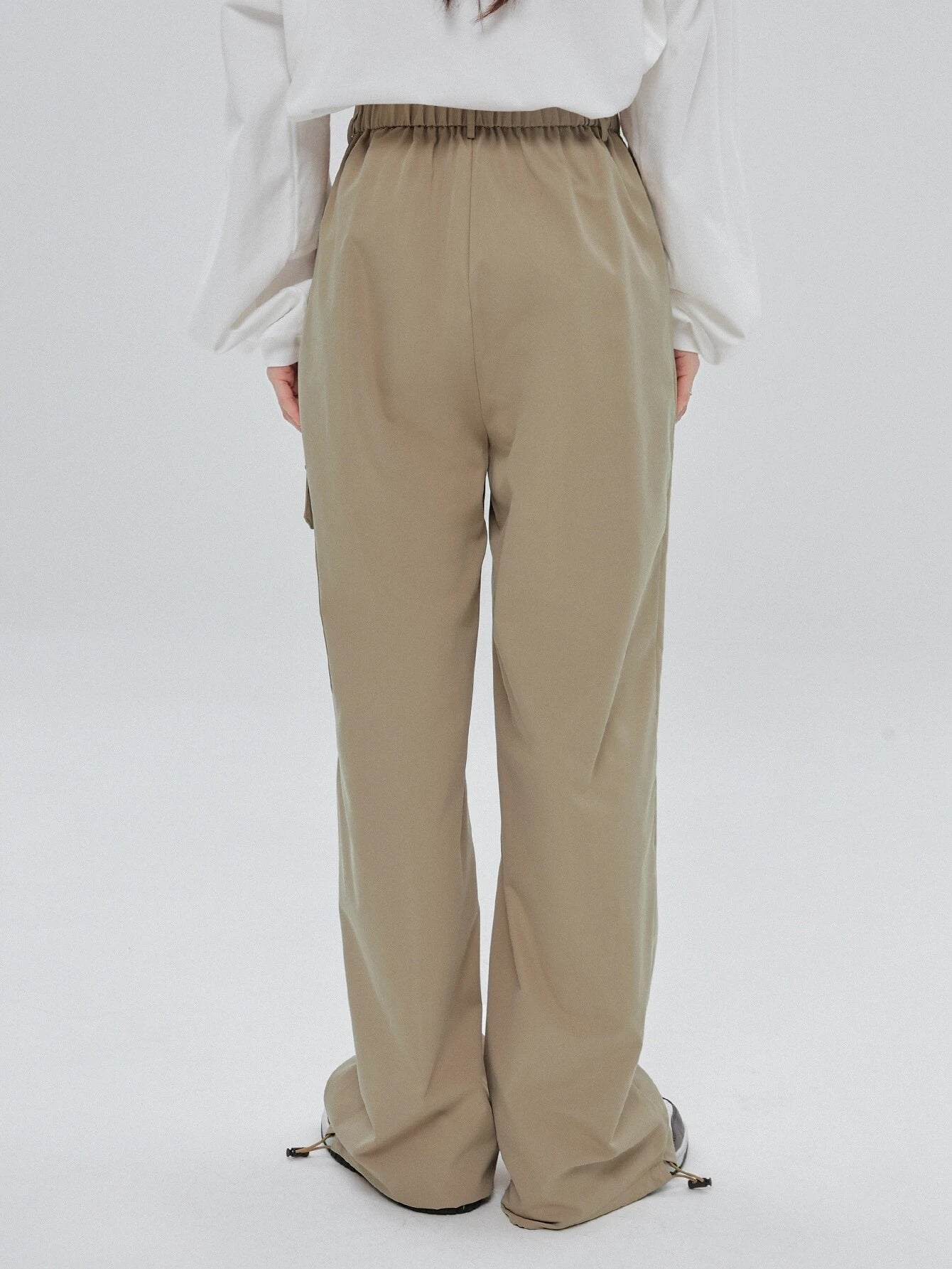 Flap Pocket Drawstring Cargo Pant – full length outfit view