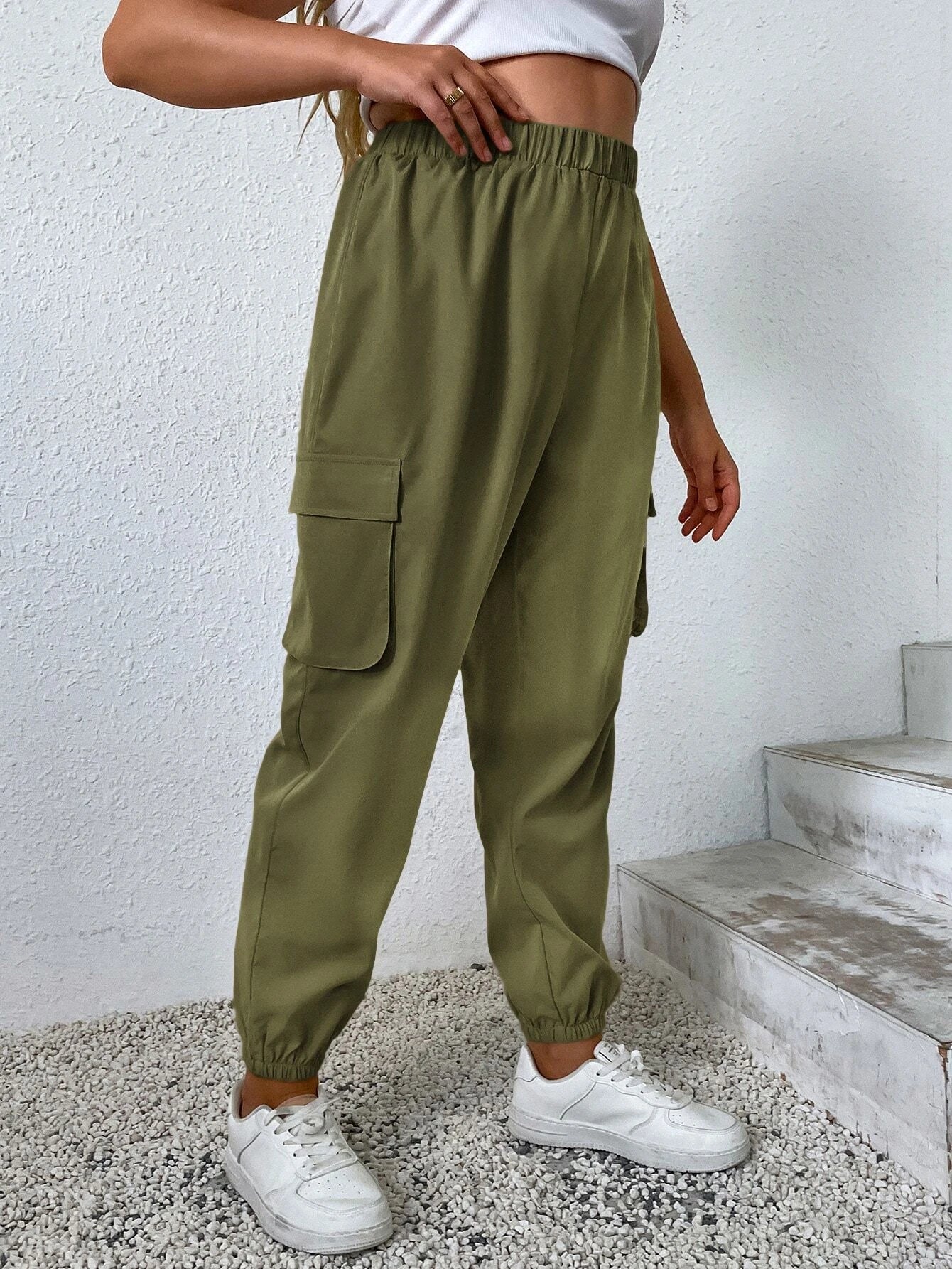 High Waist Pocket Cargo Pants – back view detail