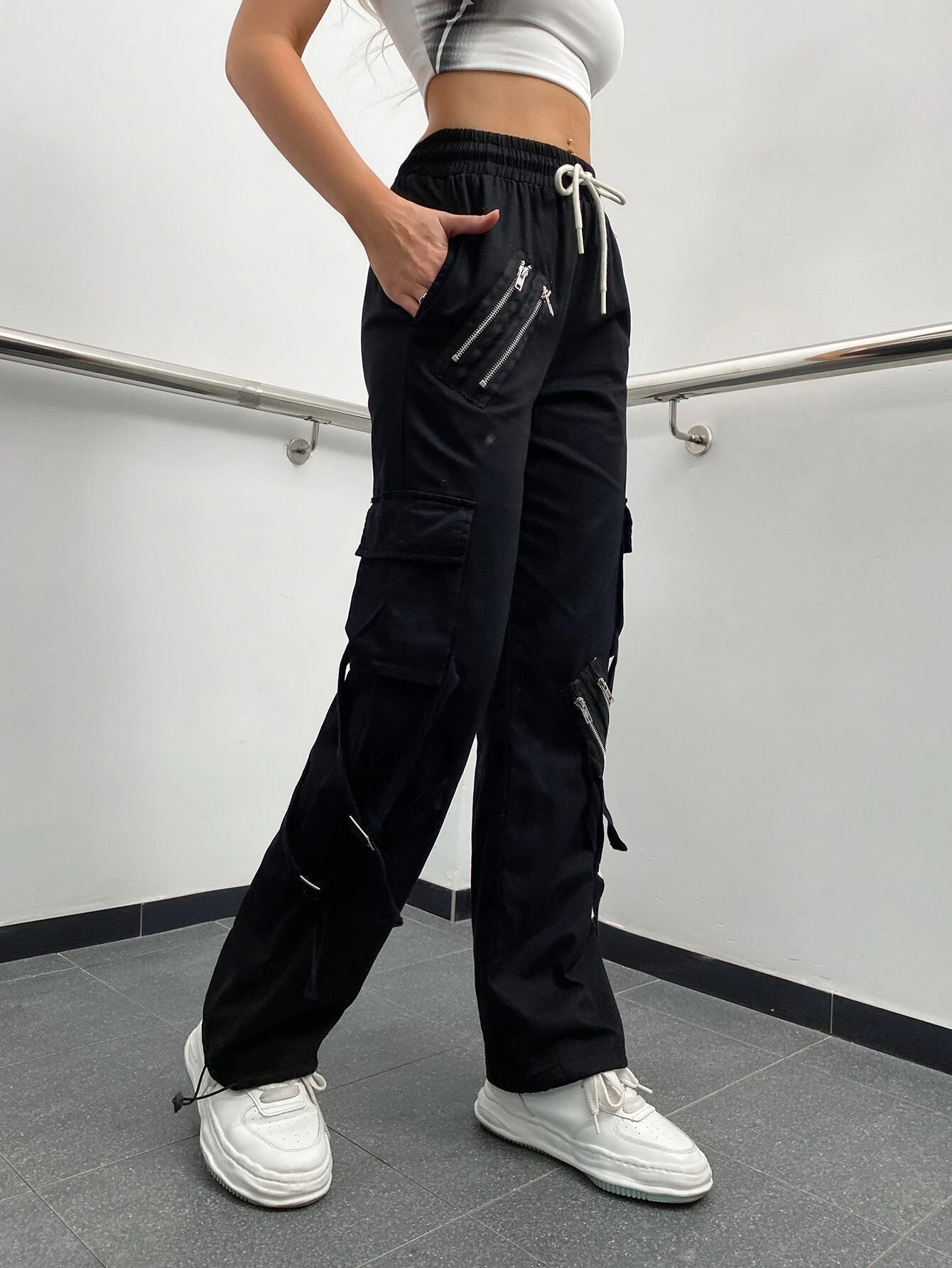 Zipper Detail Drawstring Cargo Pants – waistband detail