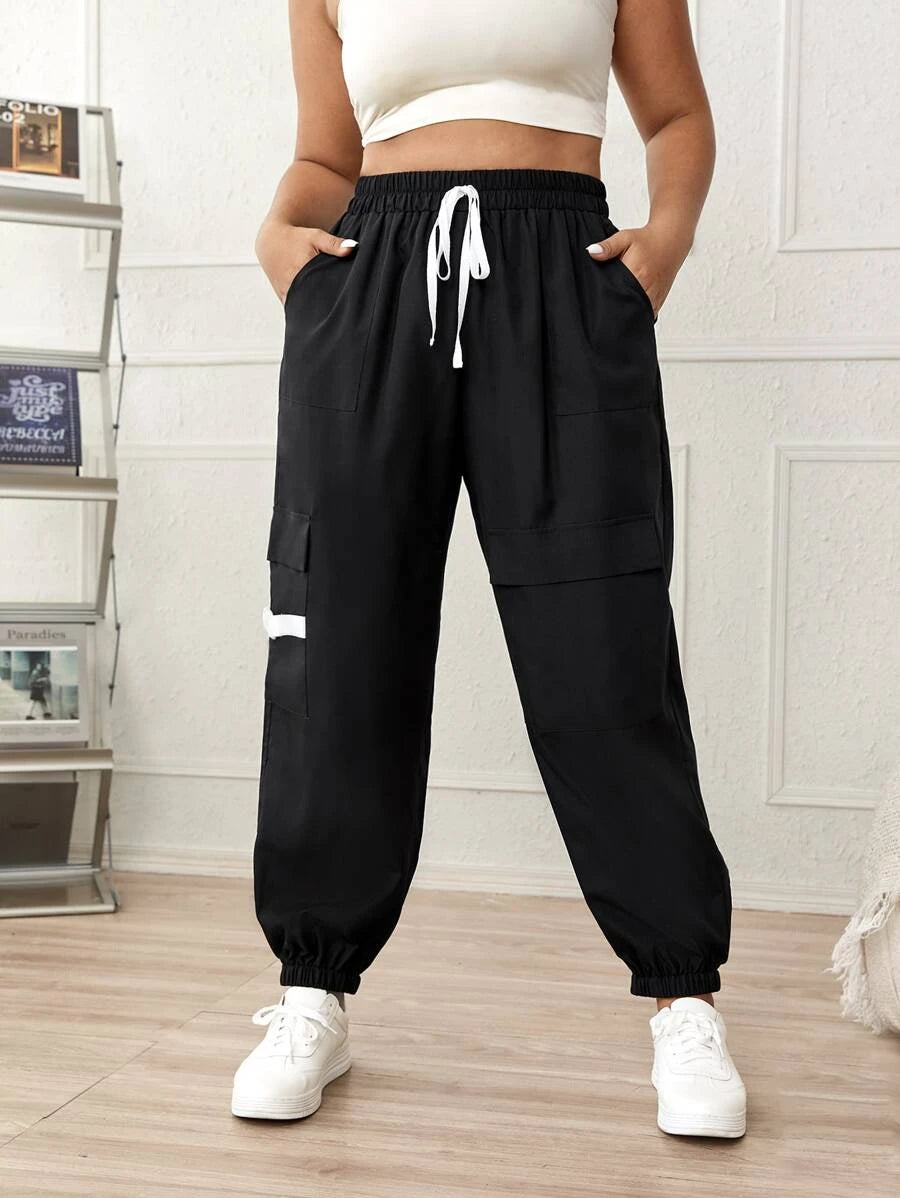 Flap Pocket Side Drawstring Waist Cargo Pants in Green #s-12 – full length outfit view