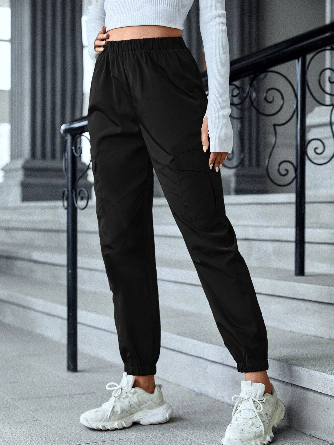 Regular Fit Pocket Cargo Pants – pocket detail close-up