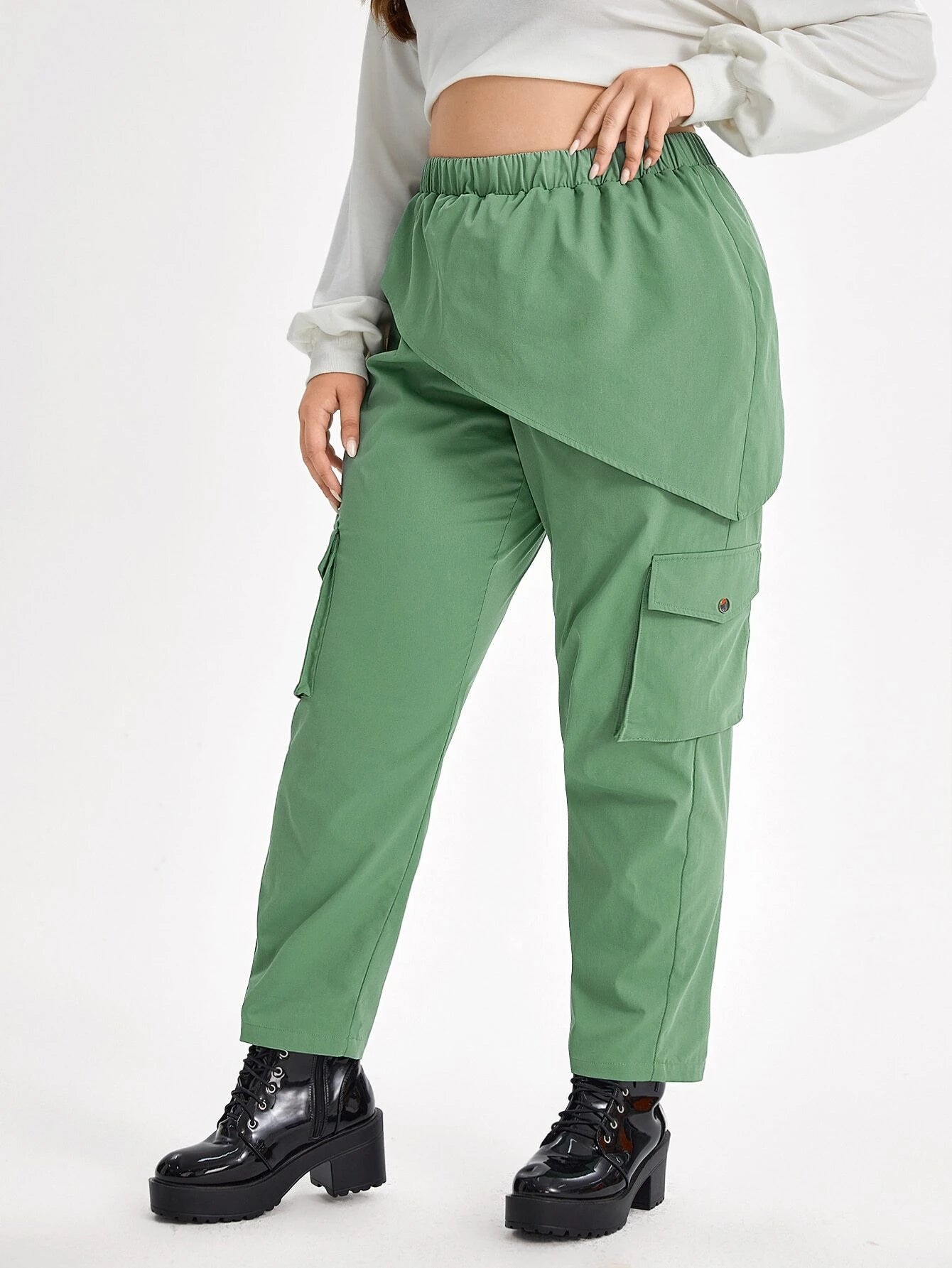 High Waist Flap Pocket Pants – back view detail