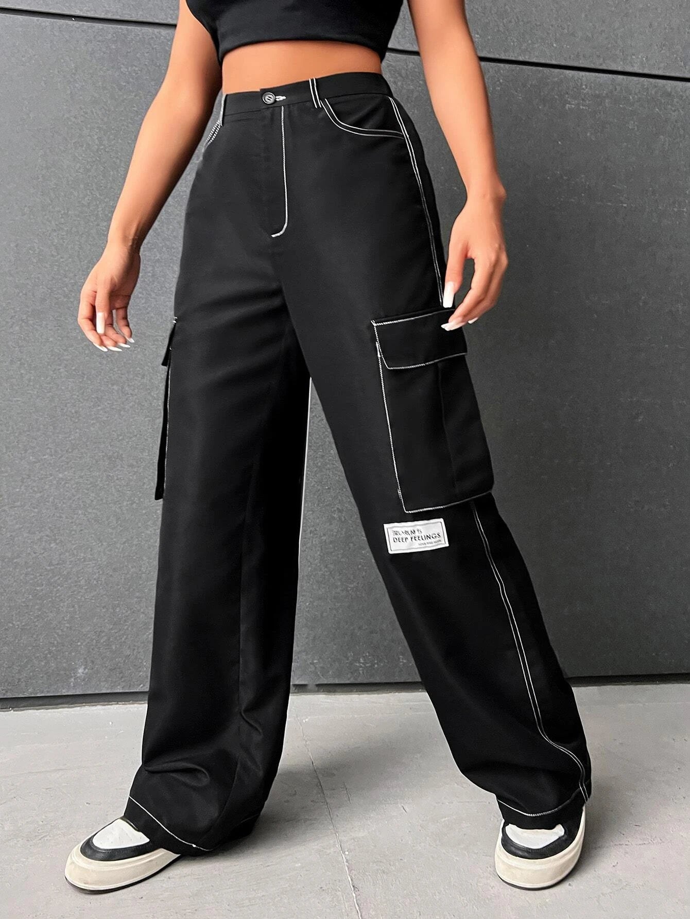 Letter Patched Detail Flap Pocket Side Cargo Pants – waistband detail