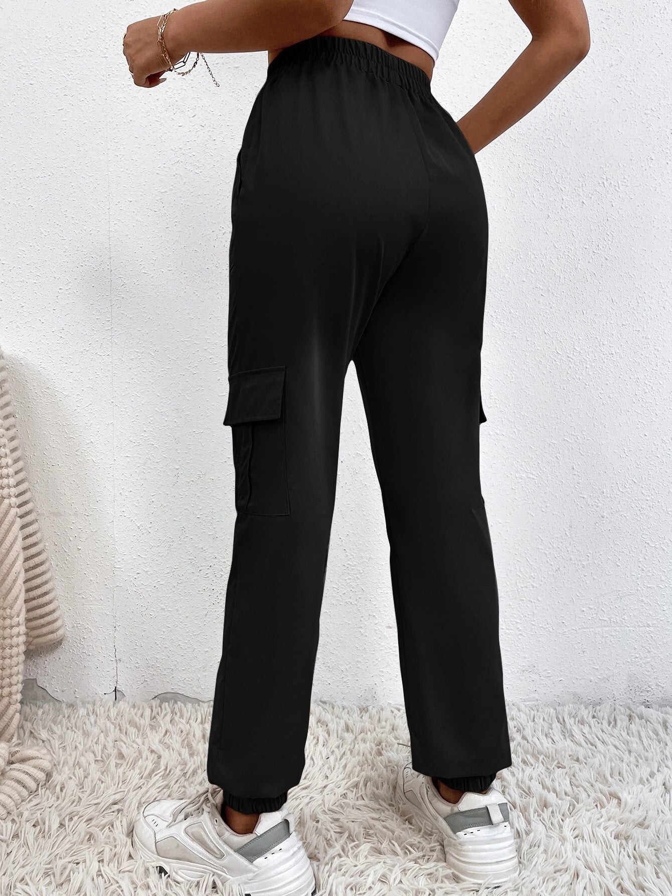 Long Flap Pocket Side Cargo Pants – side profile view