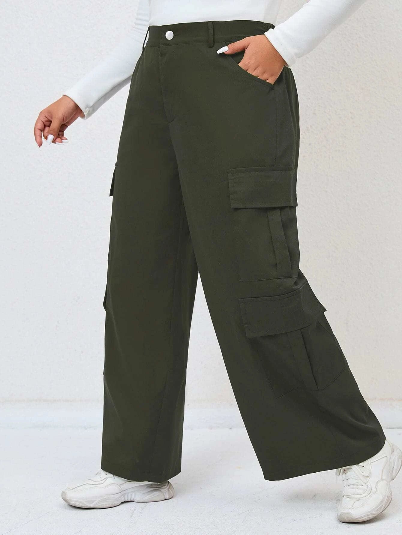 Stylish Pocket Side Cargo Pants – back view detail