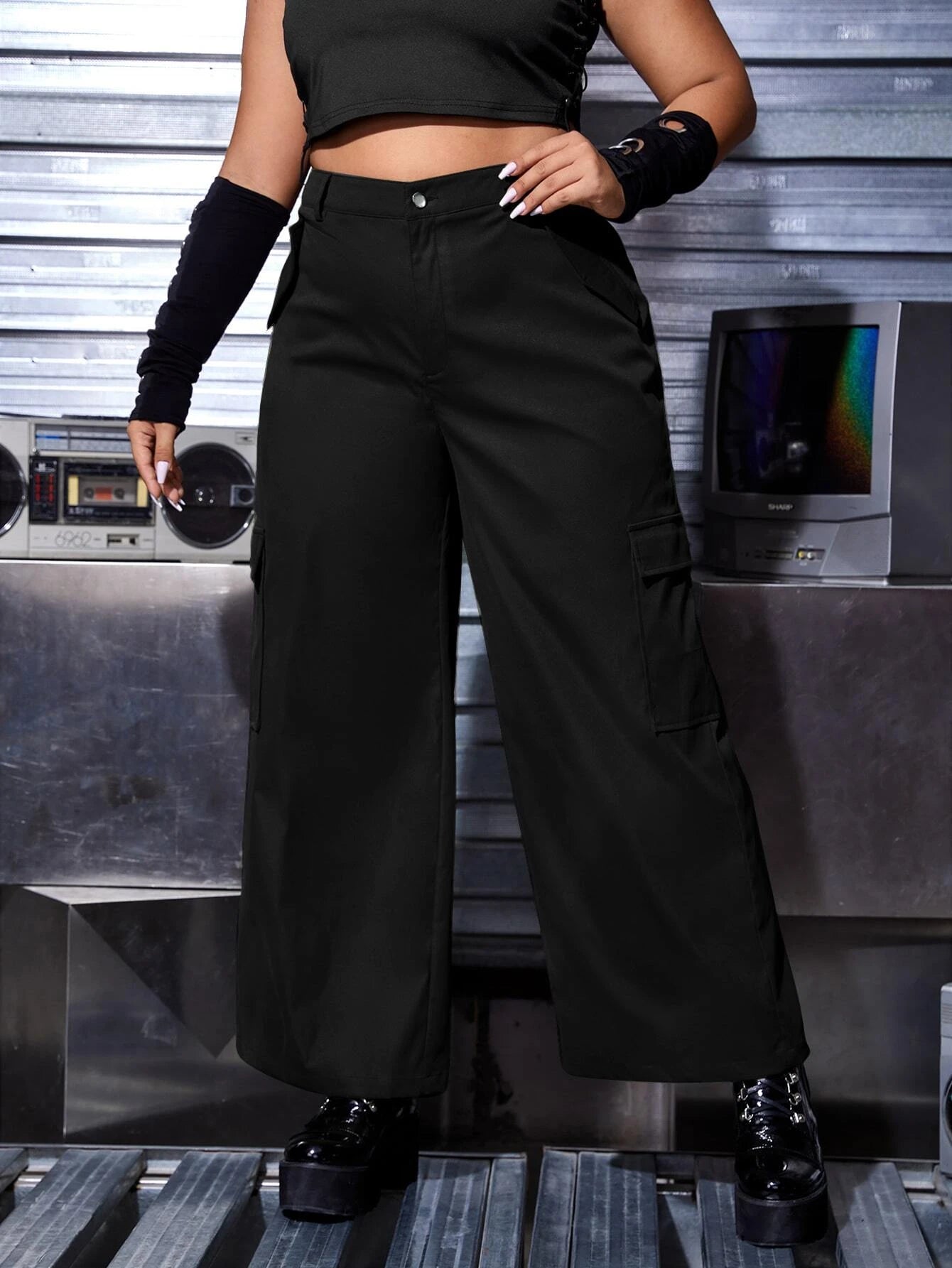 Non-Stretch Pocket Cargo Pant – side profile view