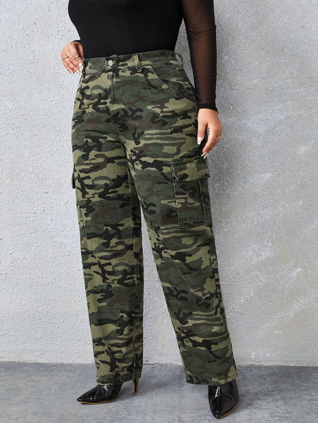 Camo Print High Rise Cargo Jeans – full length outfit view