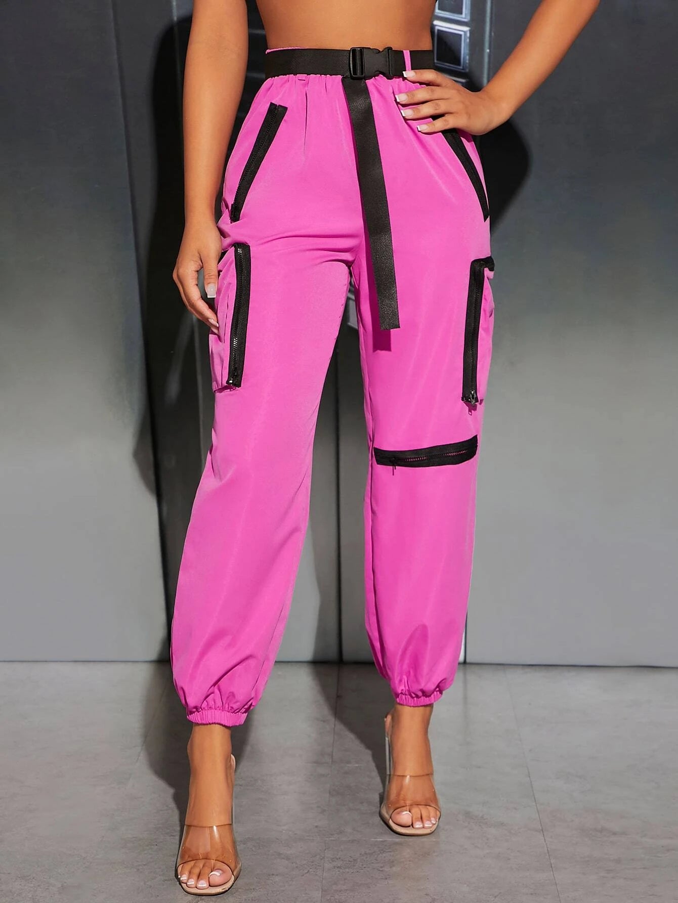 Flap Pocket Side Buckled Belted Cargo Pants Style 1 – pocket detail close-up