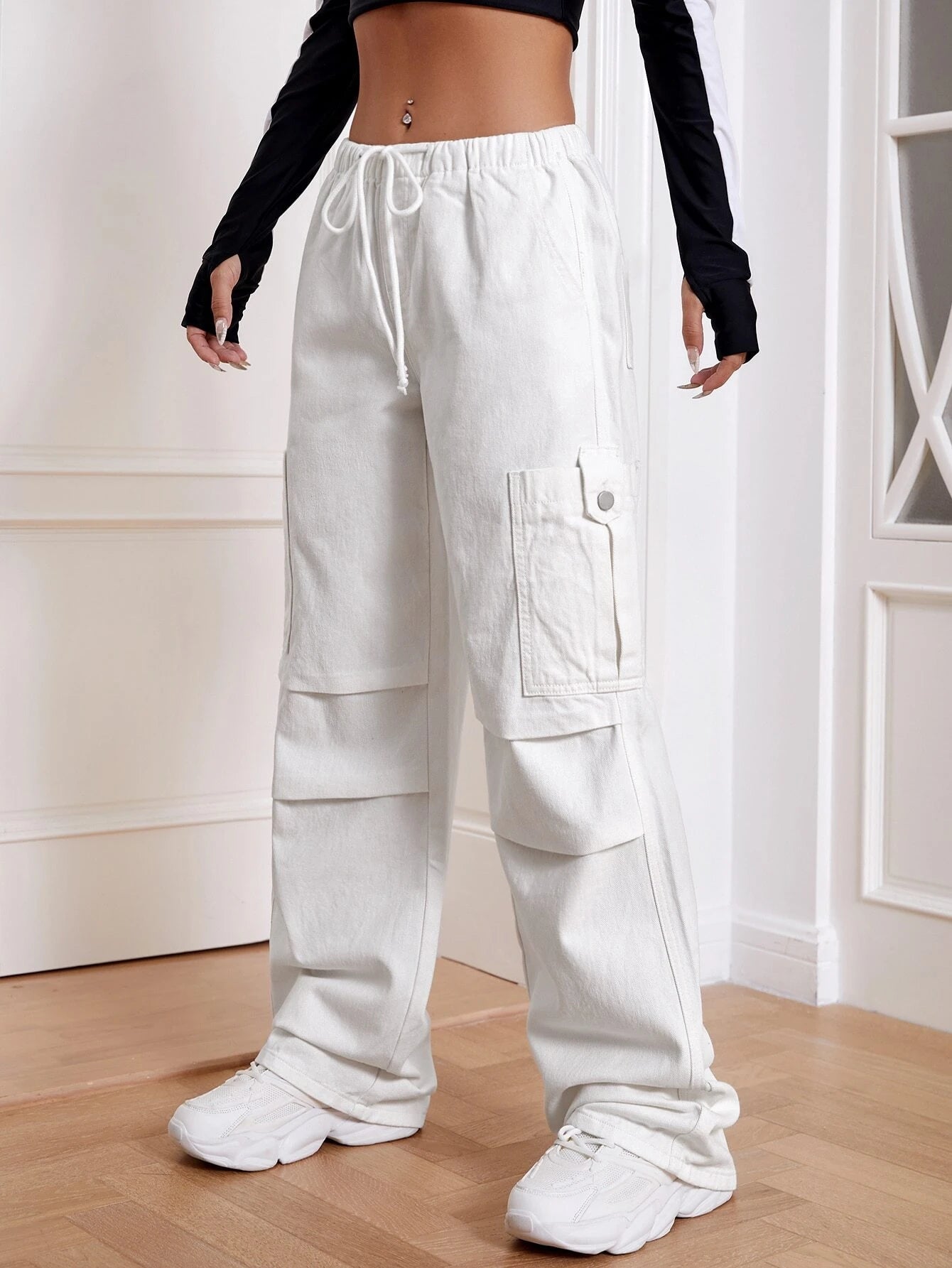 Drawstring Cargo Jeans With Pockets – waistband detail