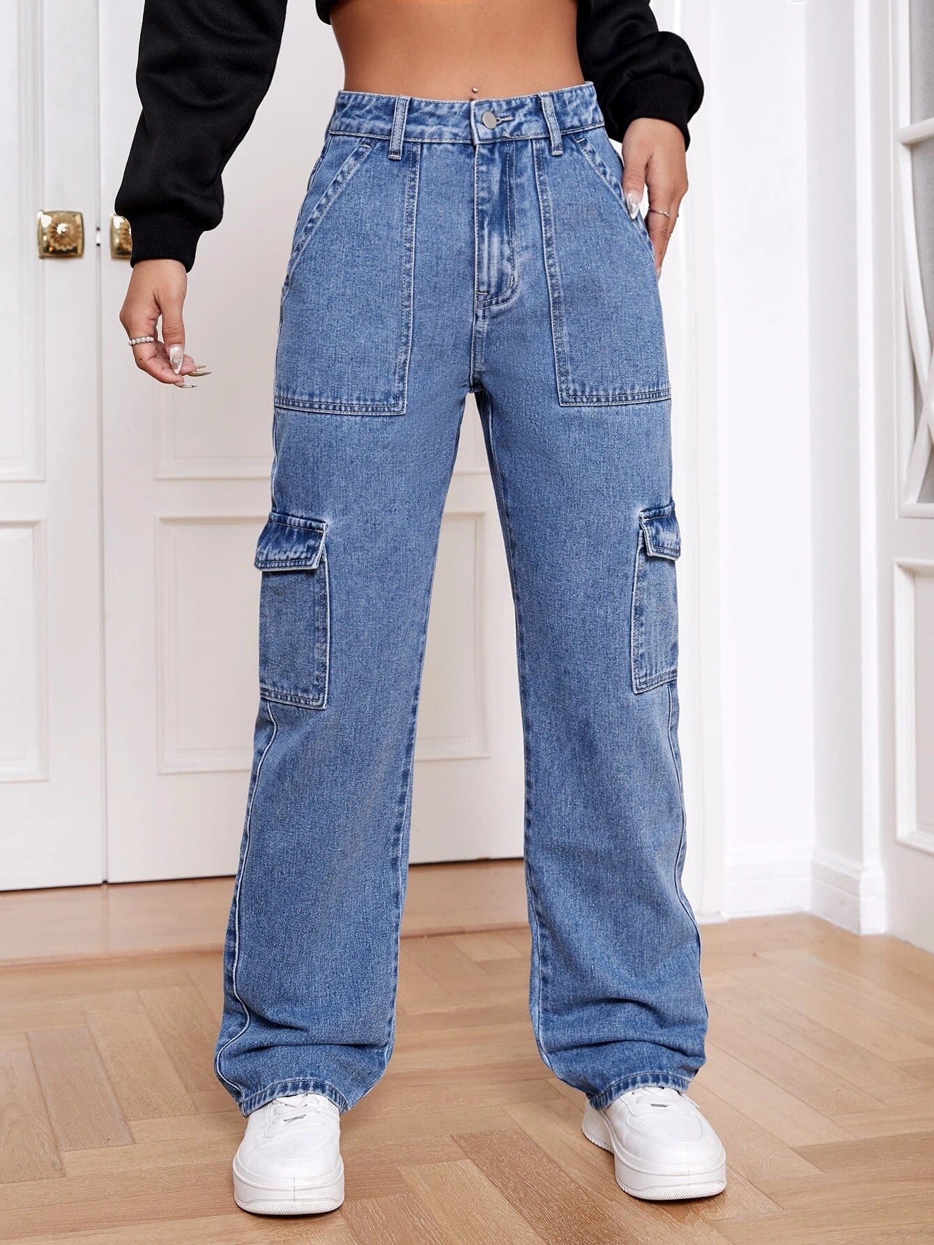High Flap Pocket Whip Stitch Cargo Jeans – waistband detail