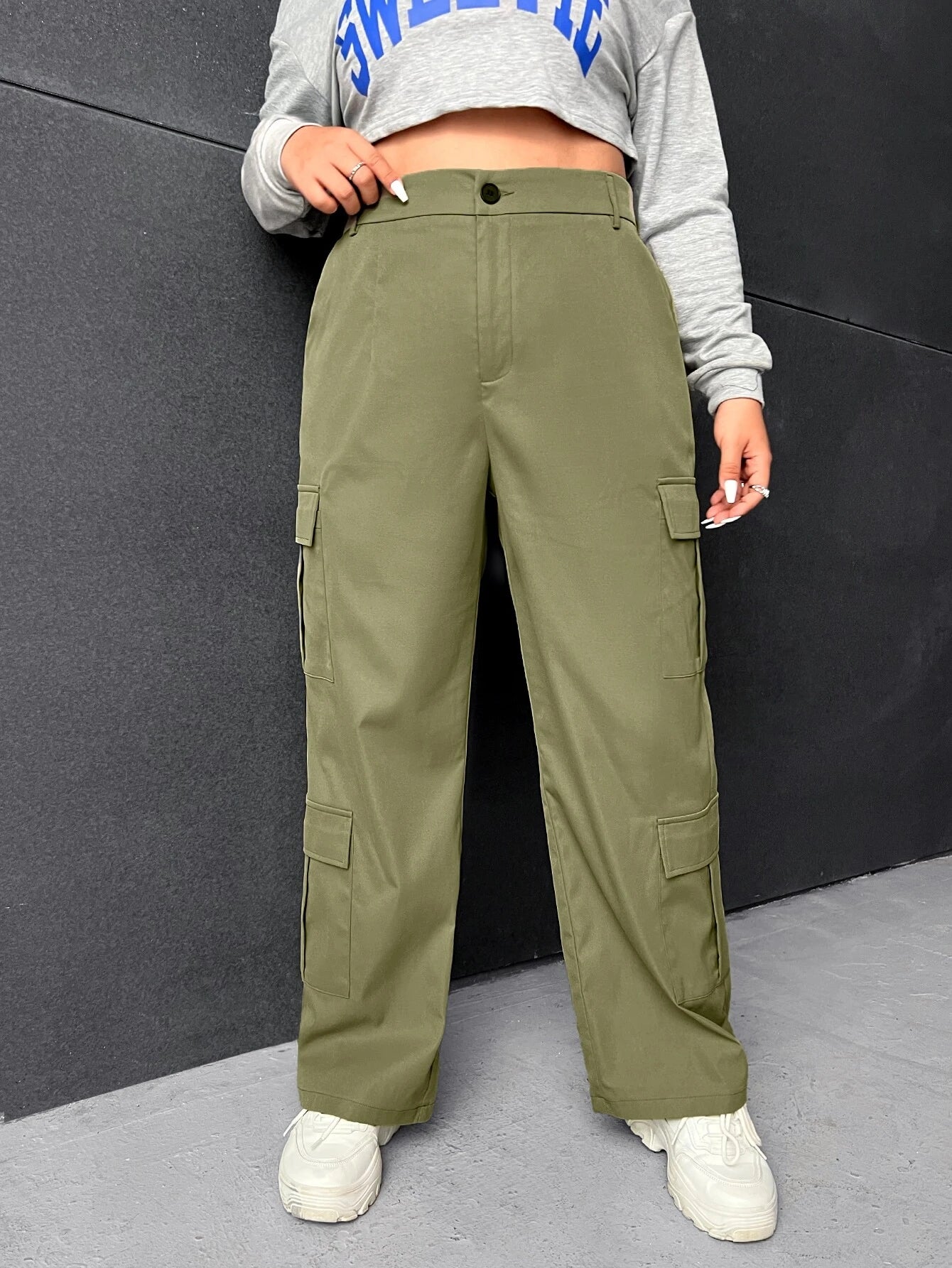 Plus High Rise Flap Pocket Cargo Pants – back view detail
