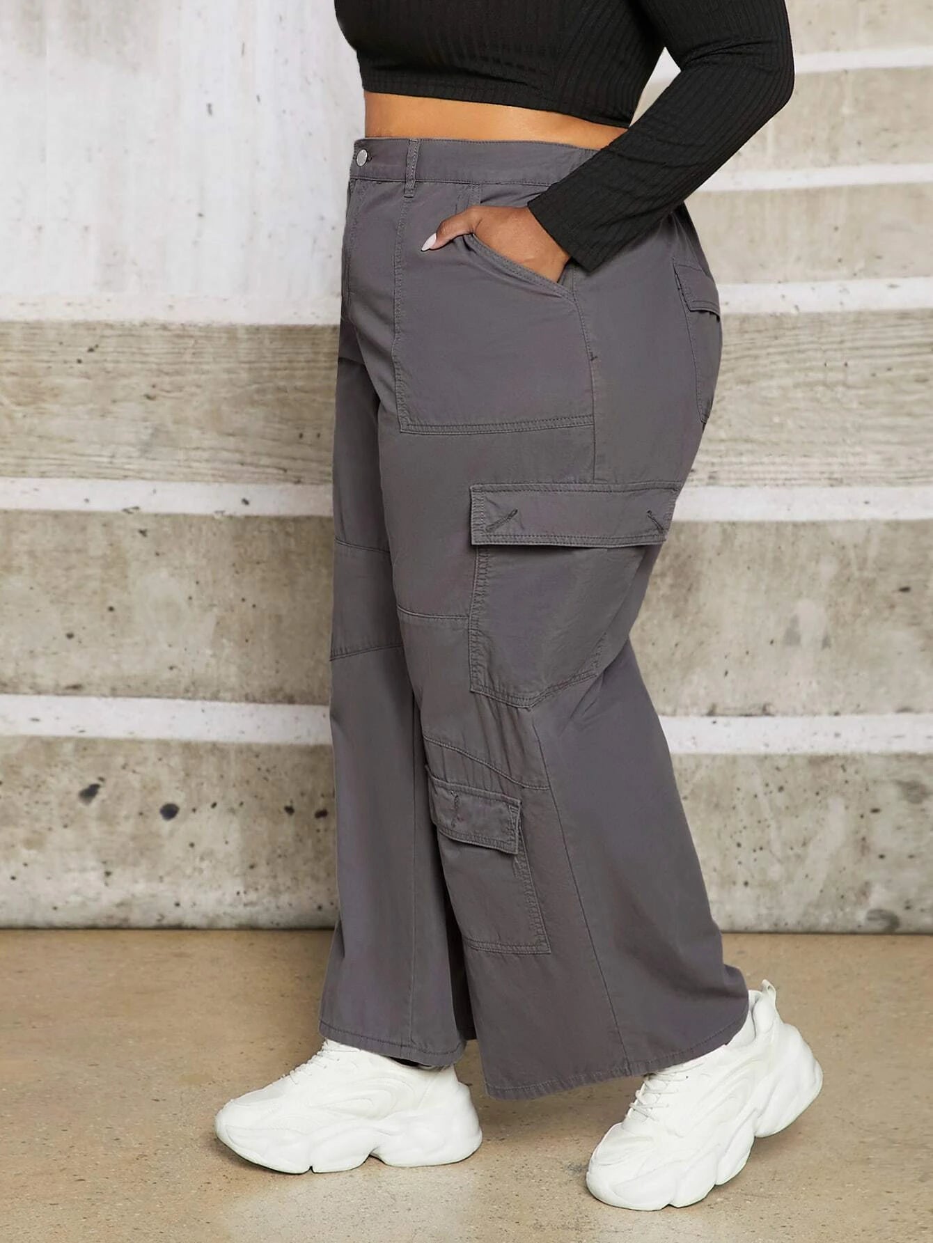 Wide Jeans With Versatile Flap Pocket – side profile view