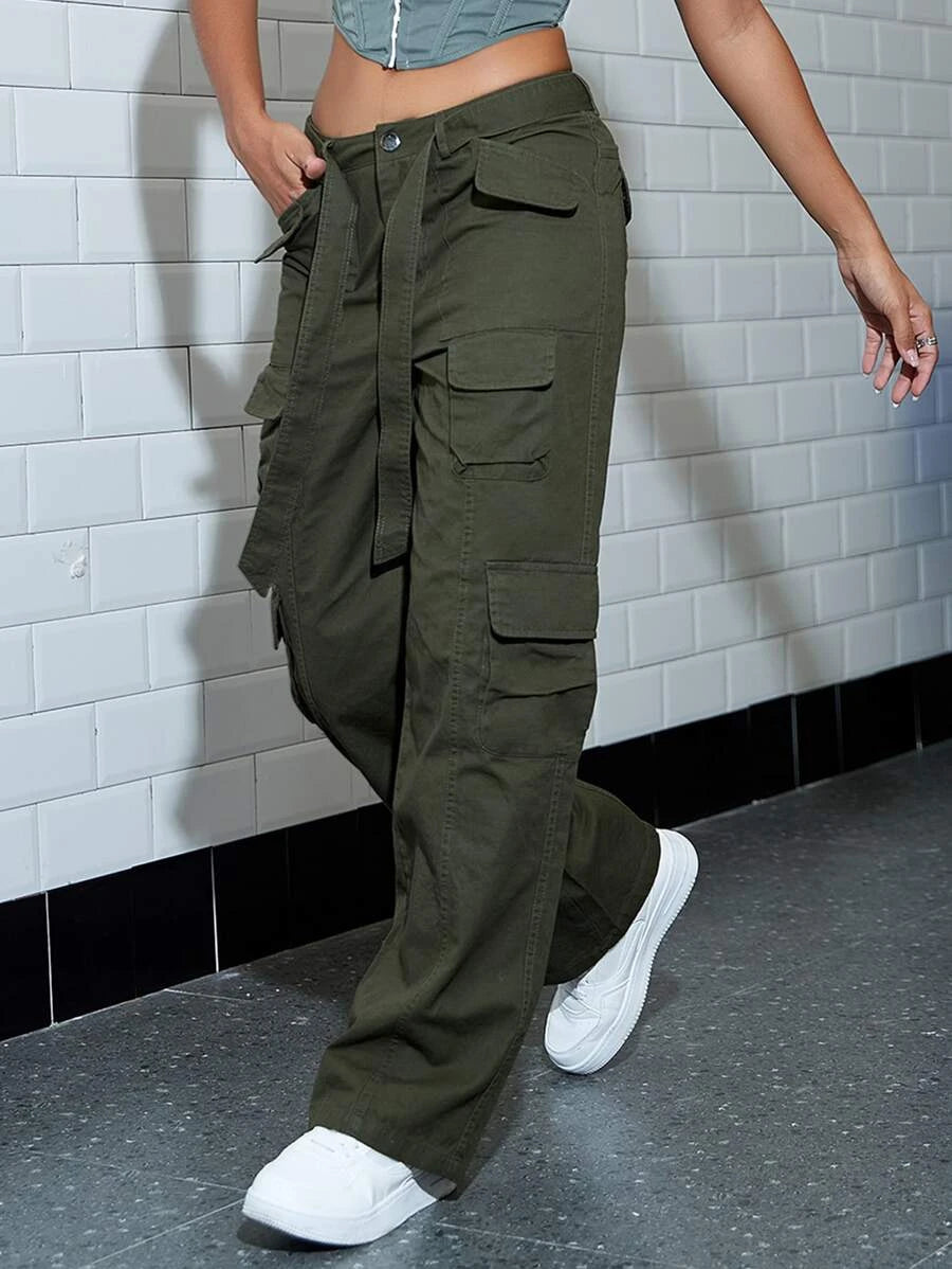 Solid Color Belted Cargo Pants – fit and style view