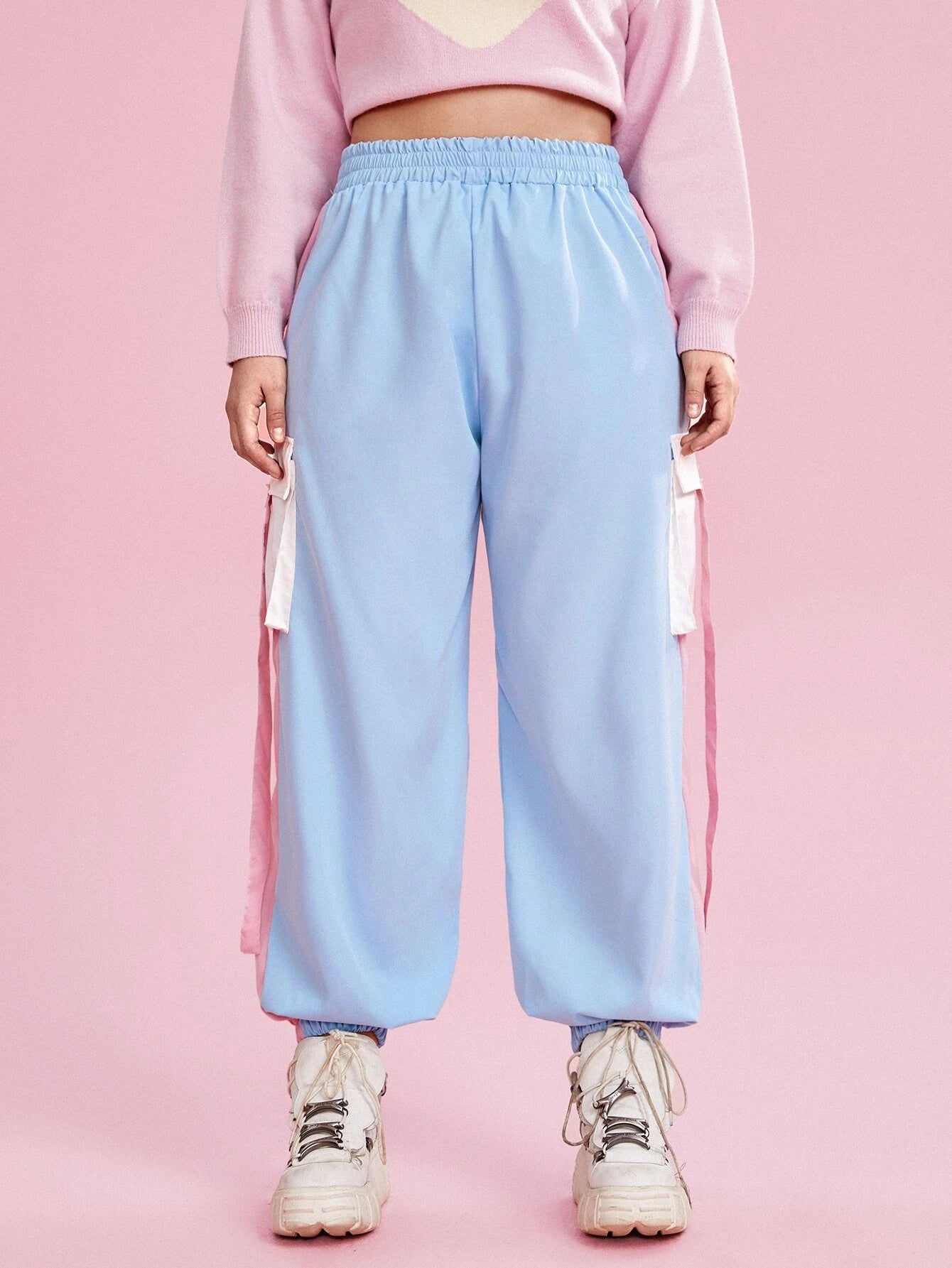 Casual Flap Pocket Cargo Pants Style 7 – pocket detail close-up