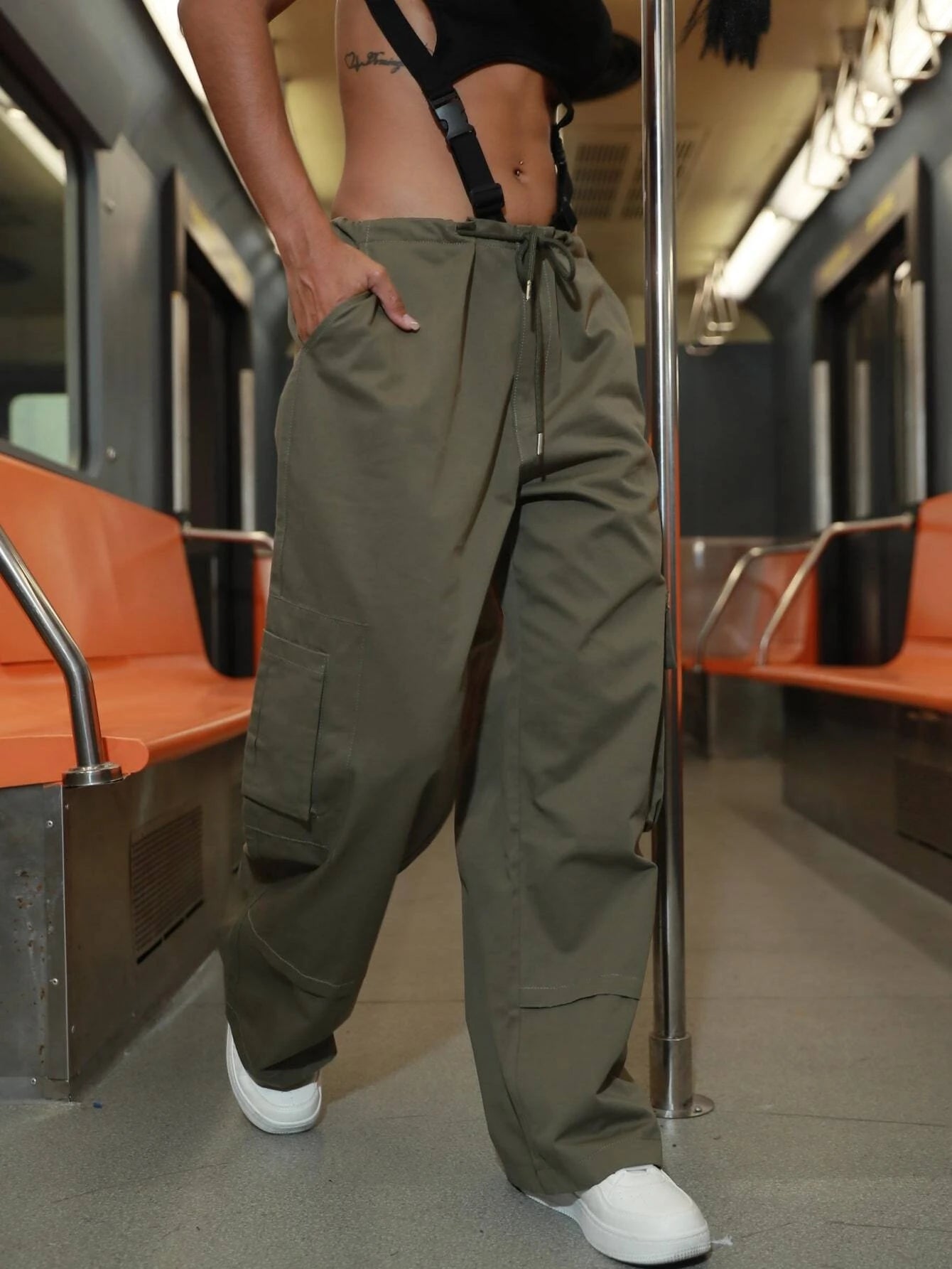 Flap Pocket Wide Length Cargo Pants – waistband detail