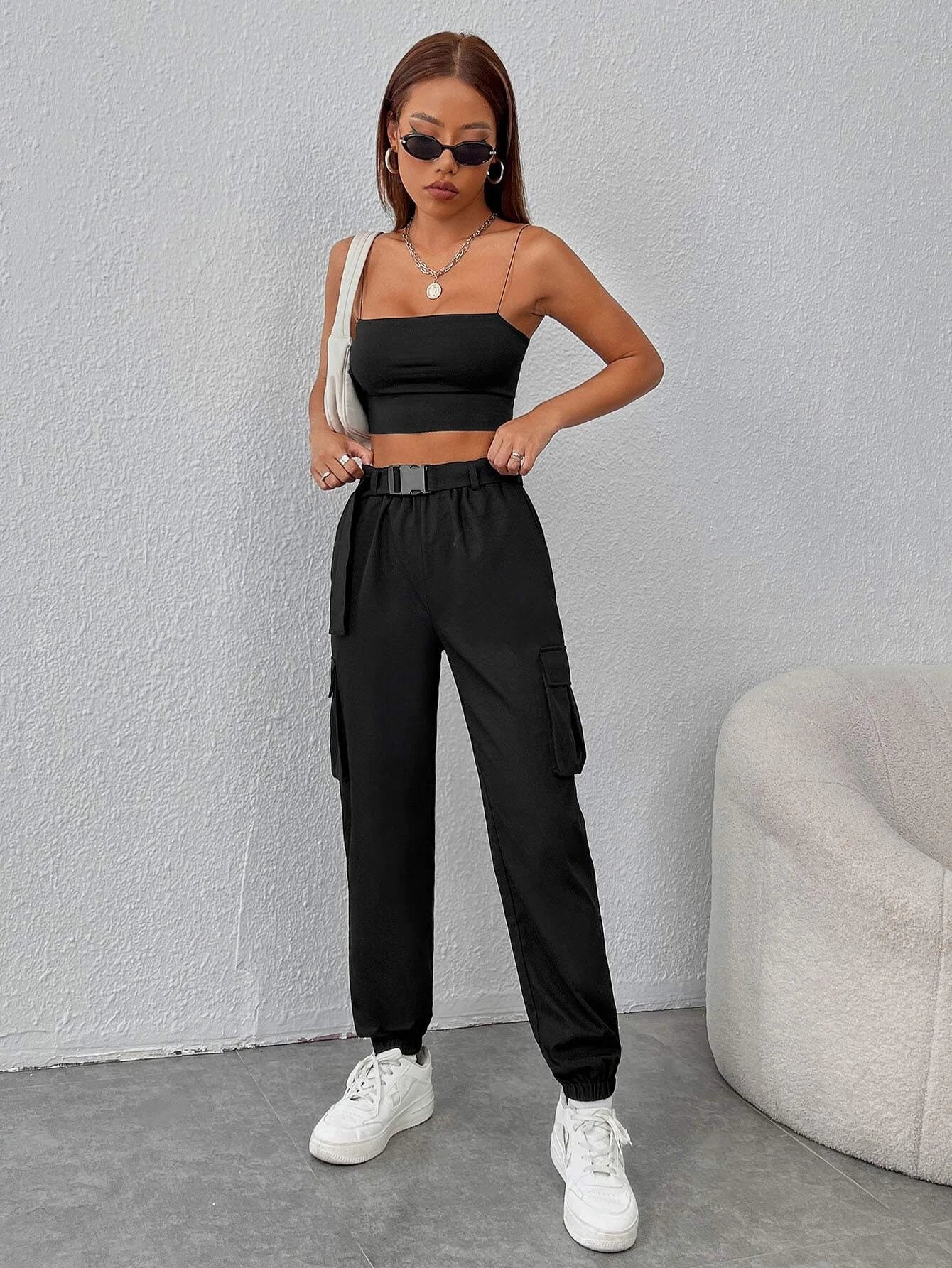 Flap Pocket Side Buckled Belted Cargo Pants – waistband detail