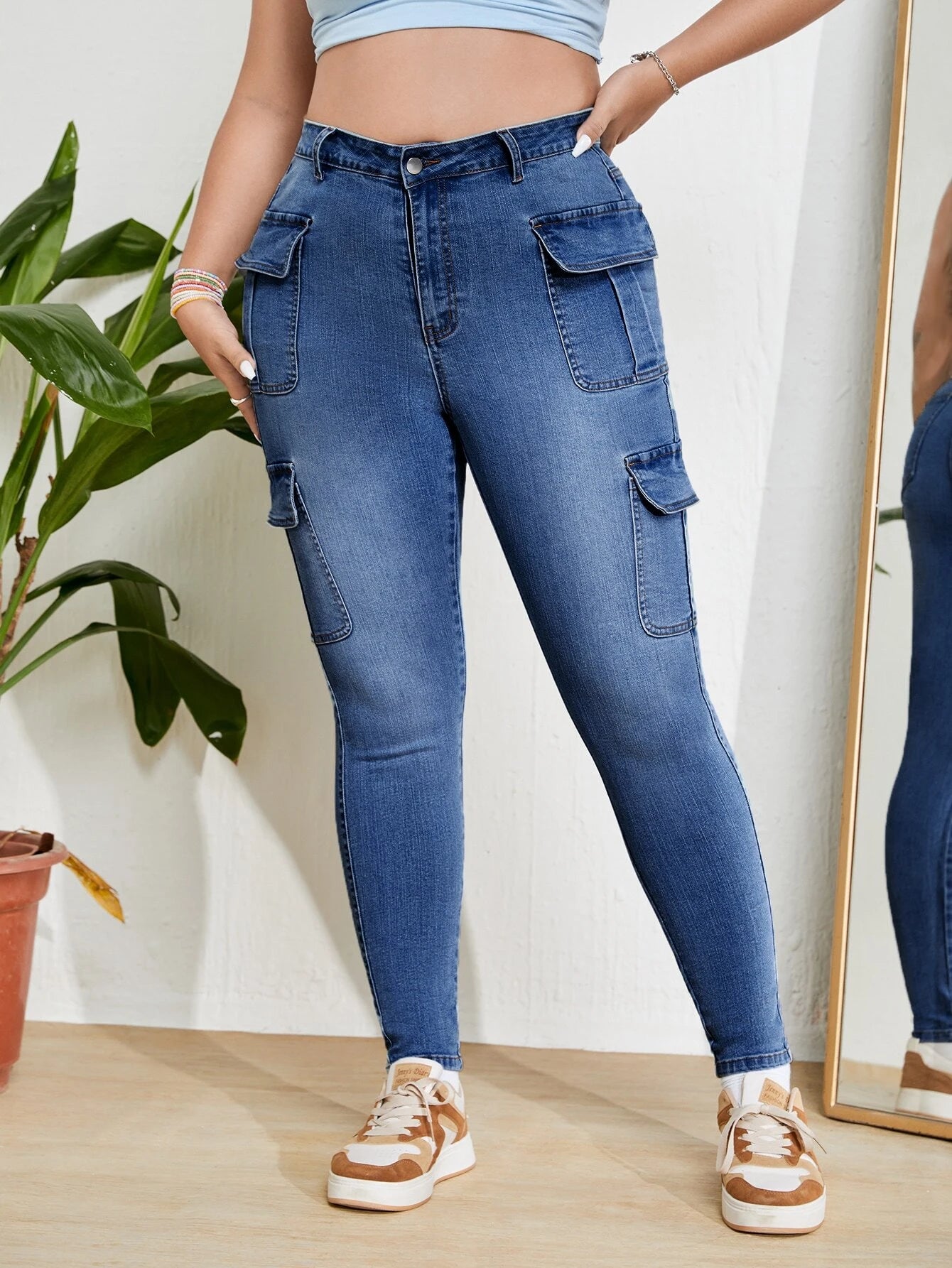 High Rise Jeans With Flap Pockets – fabric detail close-up