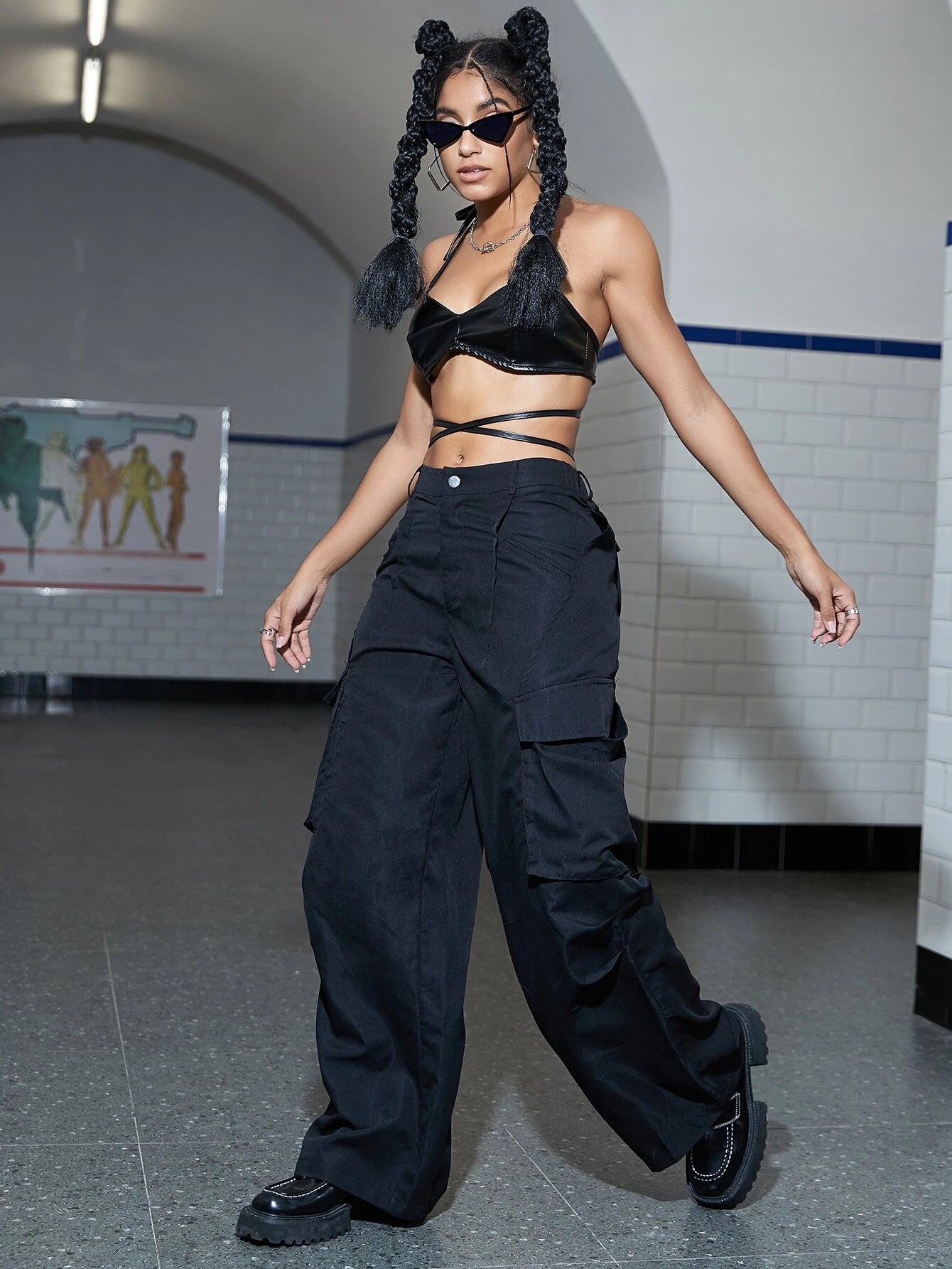 Flap Pocket Ruched Wide Leg Cargo Pants – pocket detail close-up