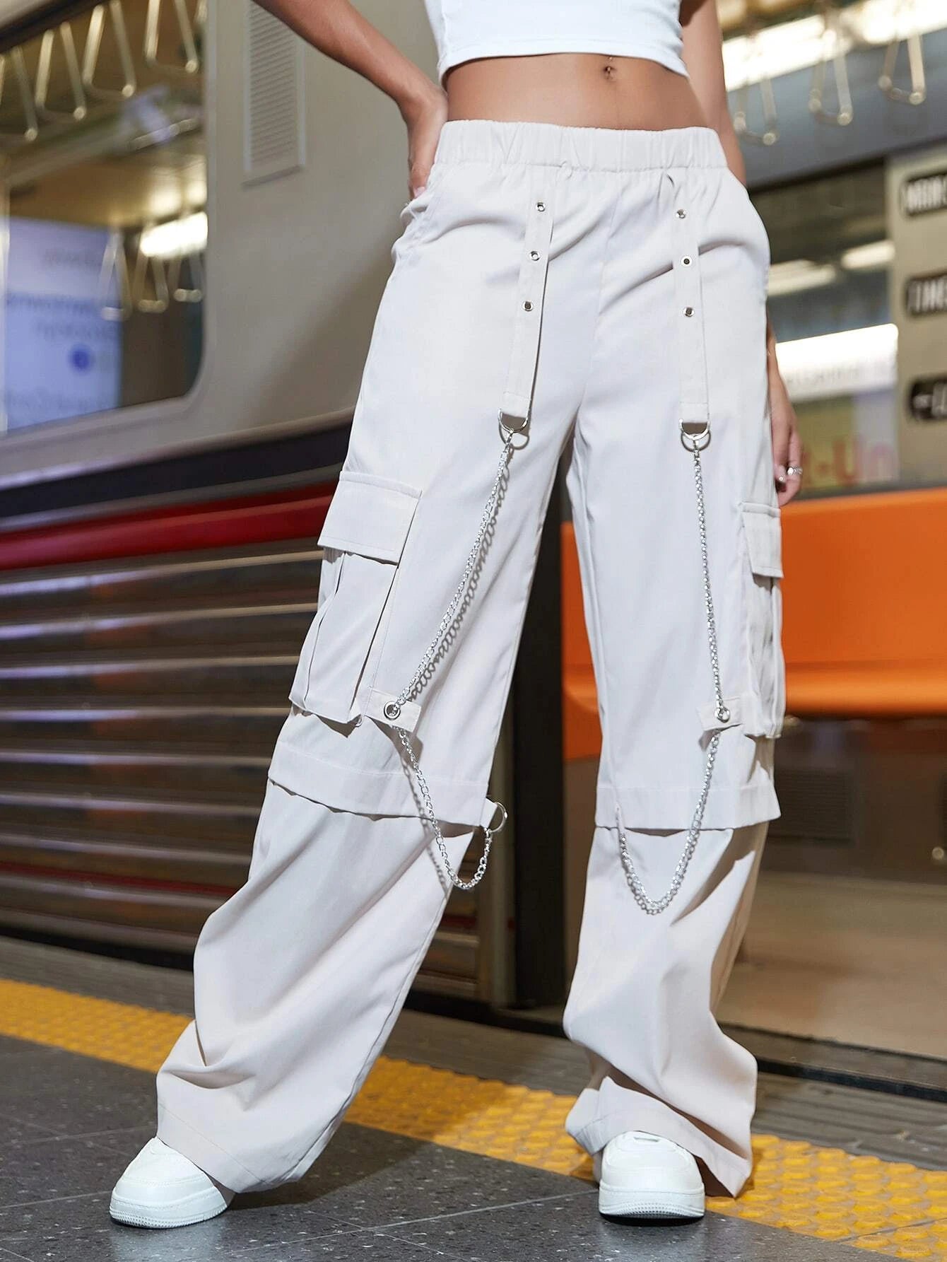 Chain Pocket Cargo Pant – waistband detail