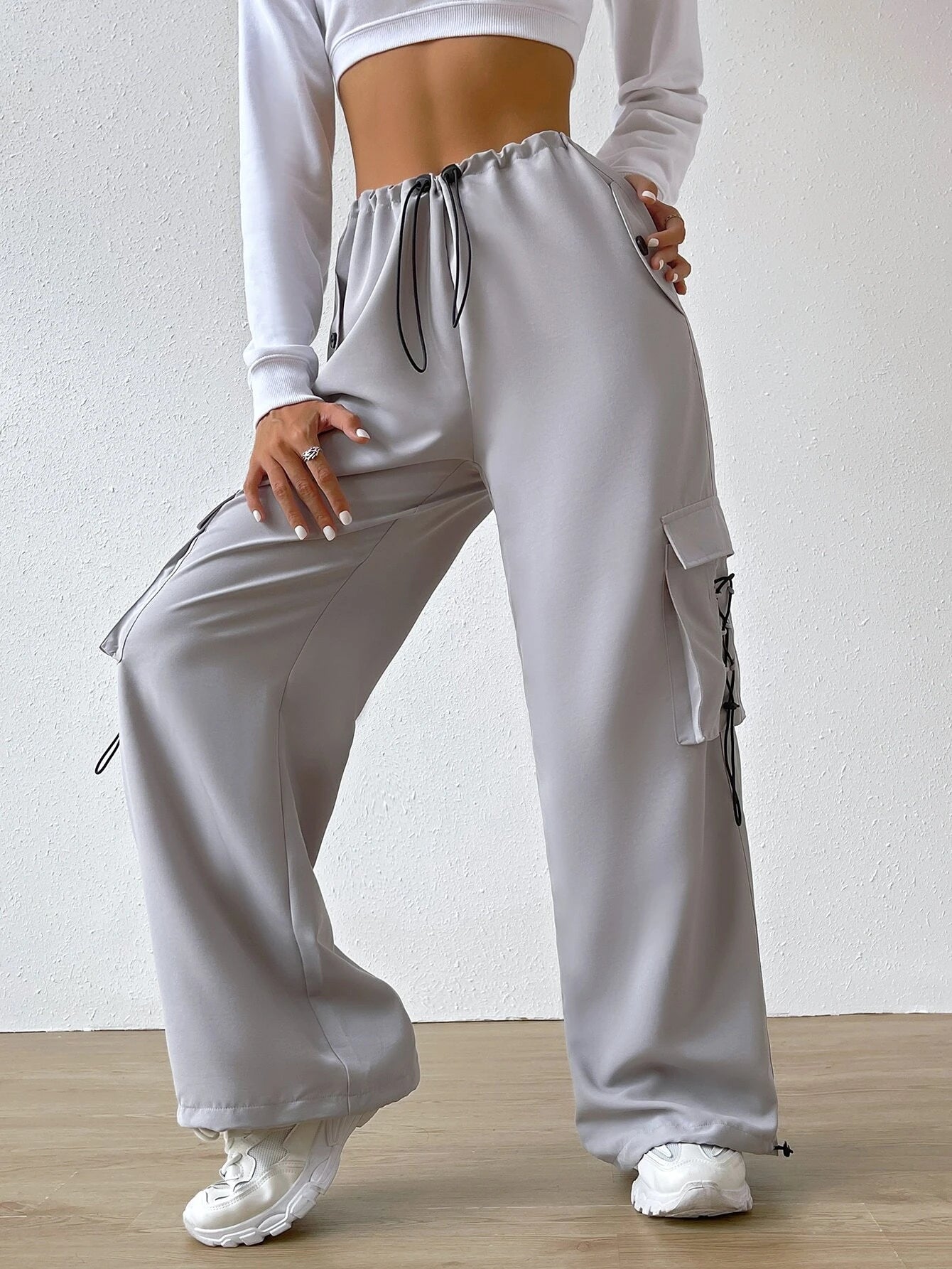 Flap Pocket Waist Cargo Pants – waistband detail