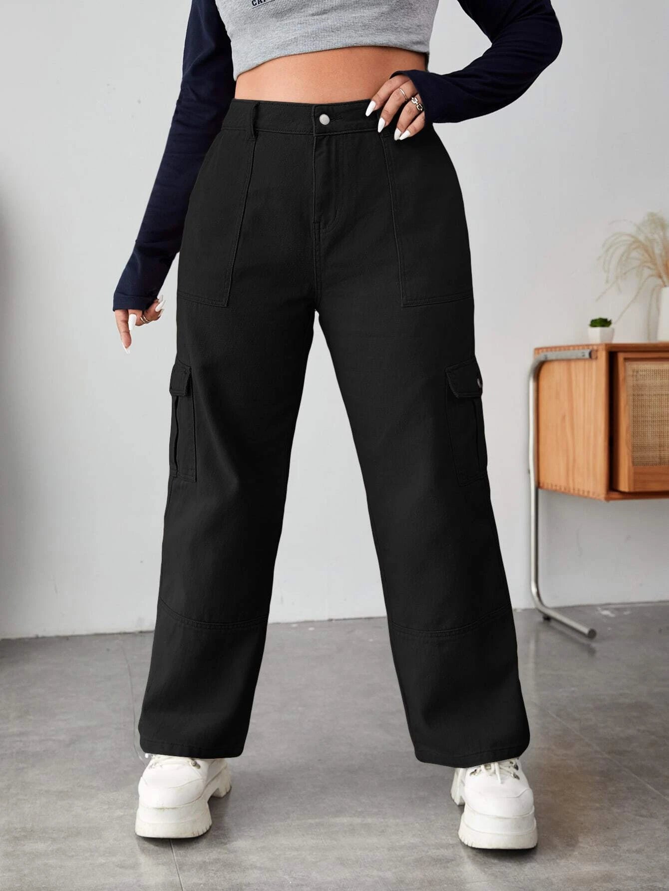 Regular Fit Side Cargo Jeans – waistband detail