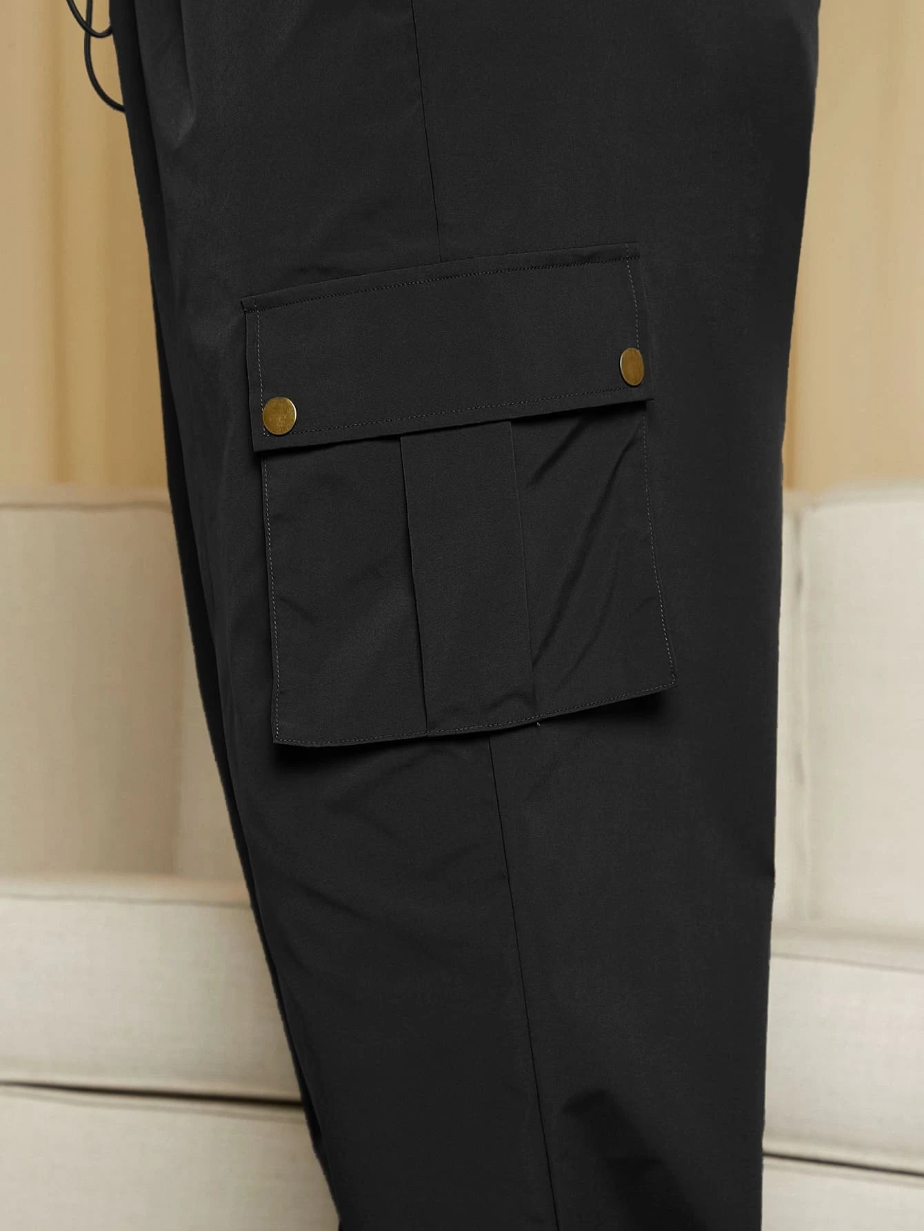 Flap Pocket Drawstring Waist Cargo Pants in Green – full length outfit view