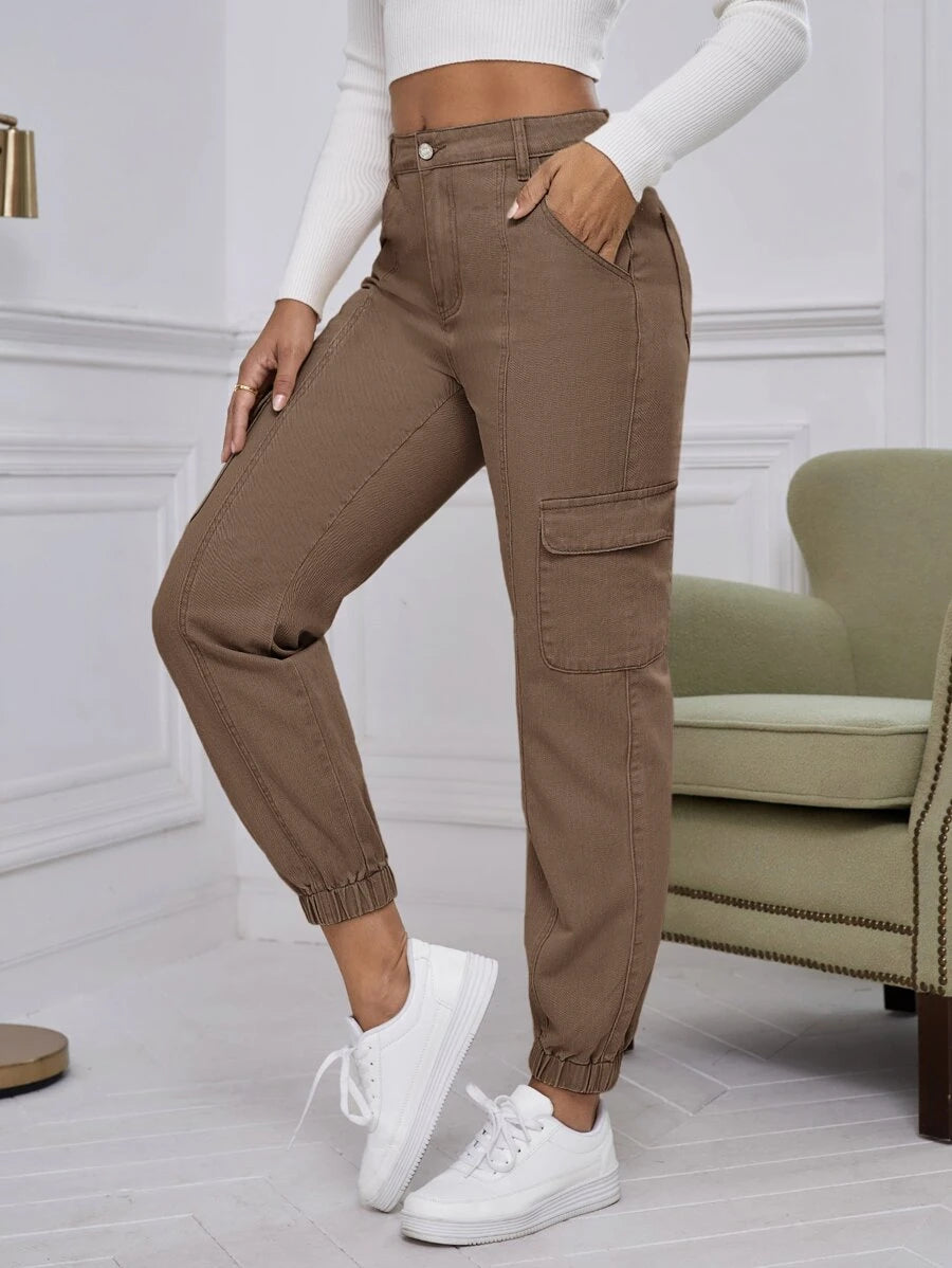 Flap Pocket Cargo Jeans in Green #s-14 – fit and style view