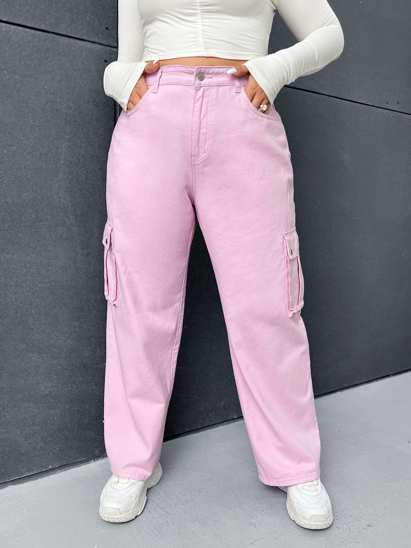 Flap Pocket Cargo Jeans Style 12 – back view detail