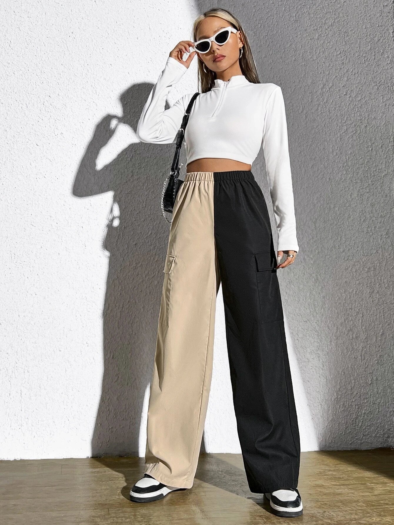 Two Tone Flap Pocket Side Pant – side profile view
