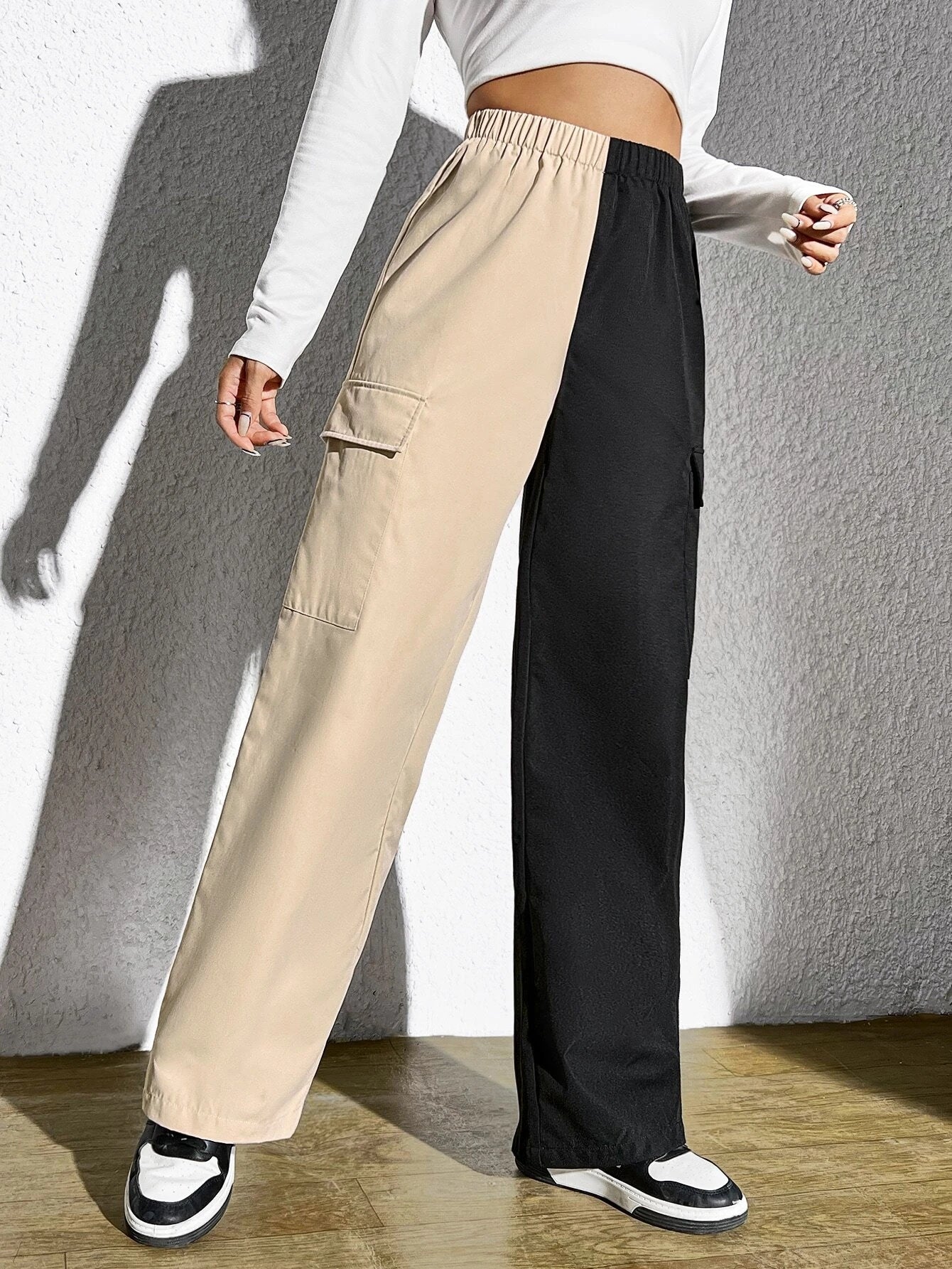 Two Tone Flap Pocket Side Pant – pocket detail close-up