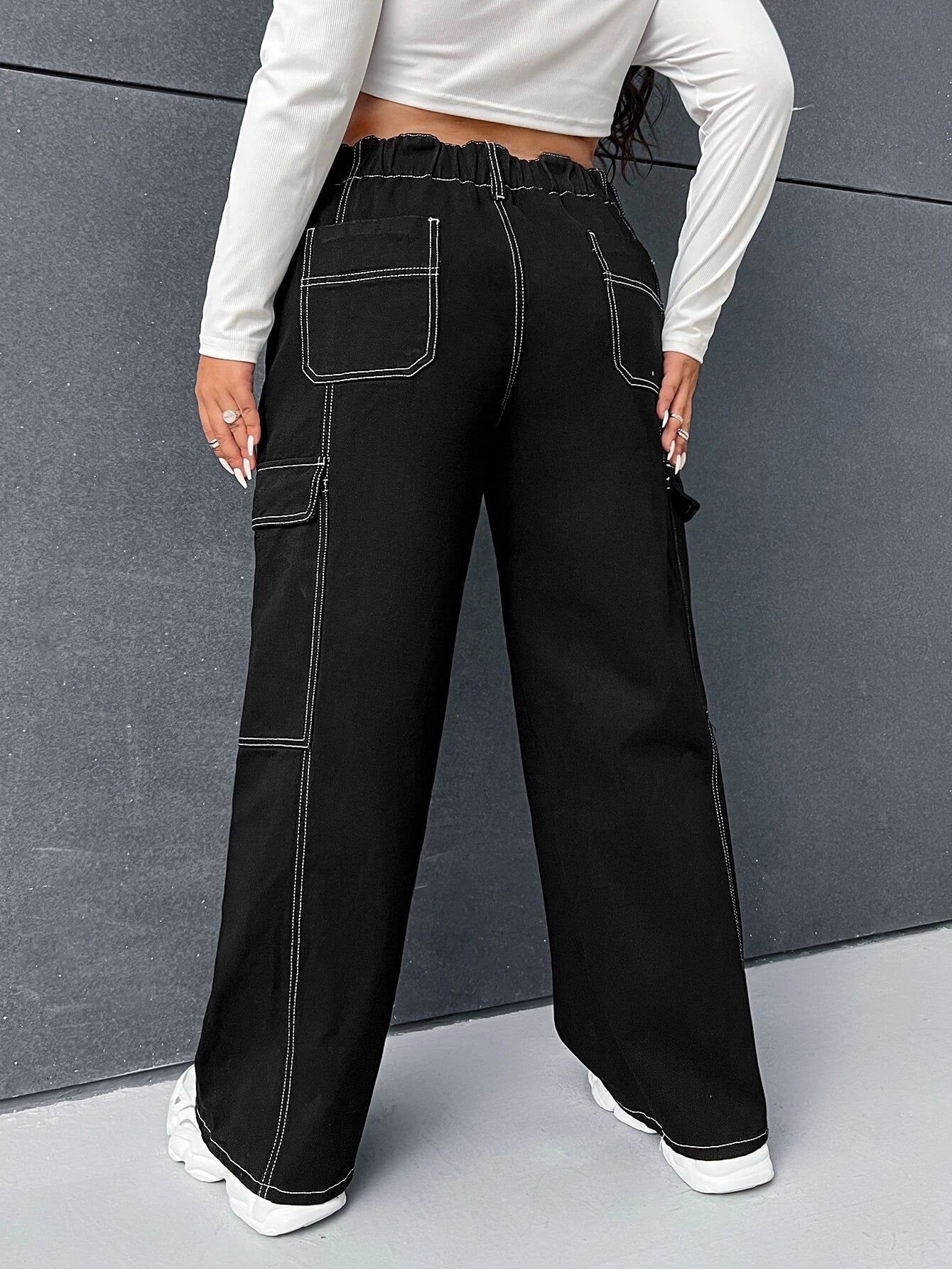 Flap Pocket Side Stitched Cargo Jeans – side profile view